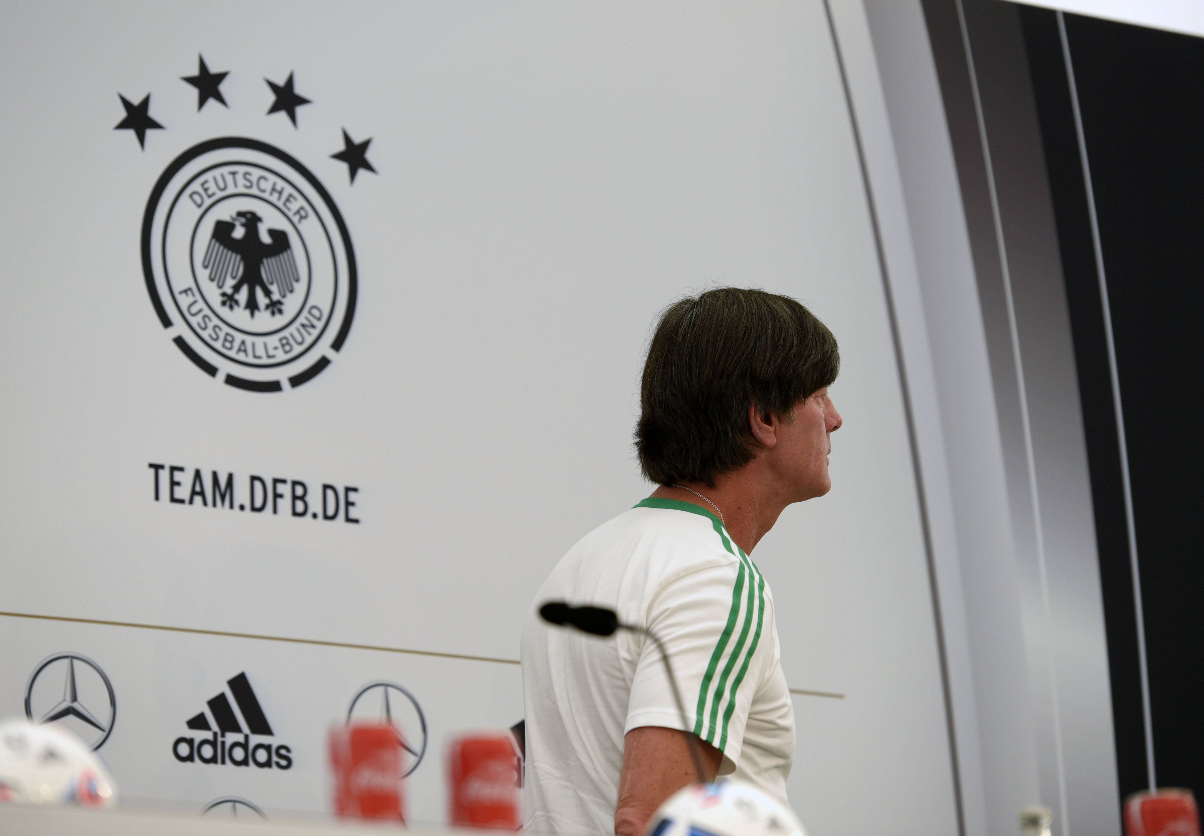 Bundestrainer Joachim Löw bei einer Pressekonferenz.