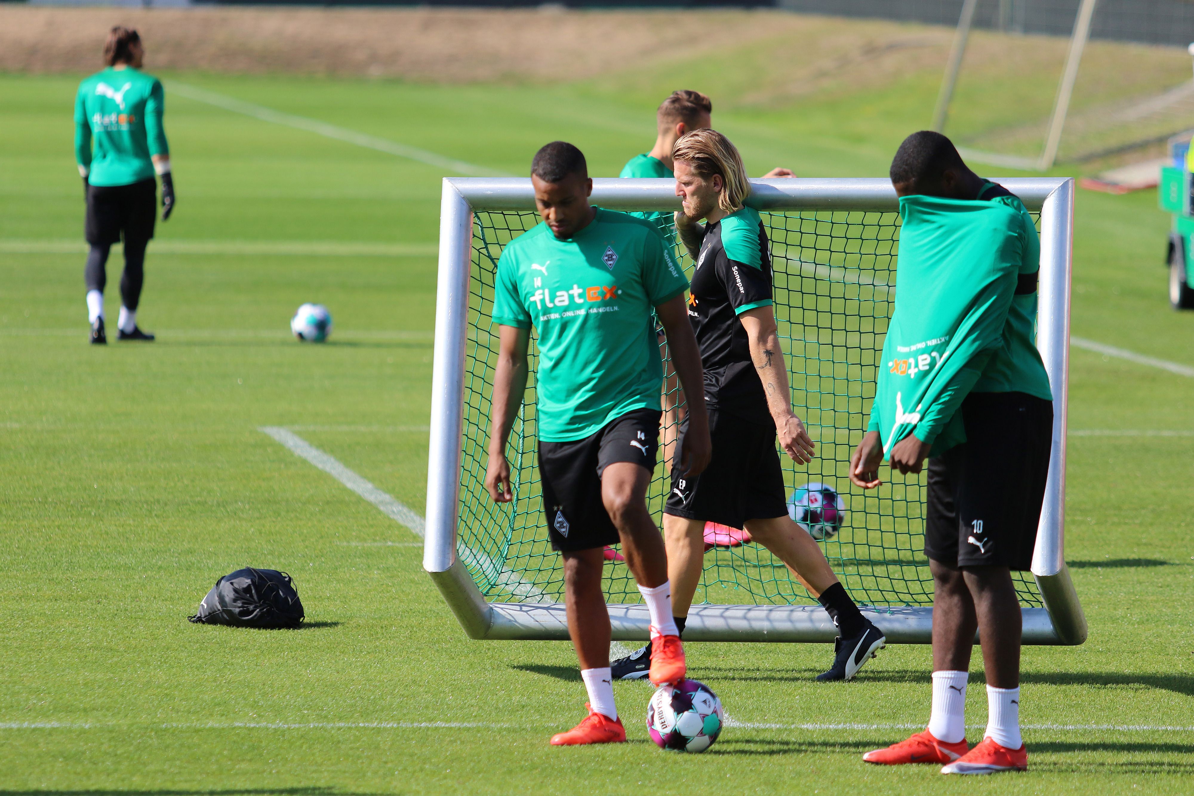 Alassane Plea beim Training der Fohlenelf.