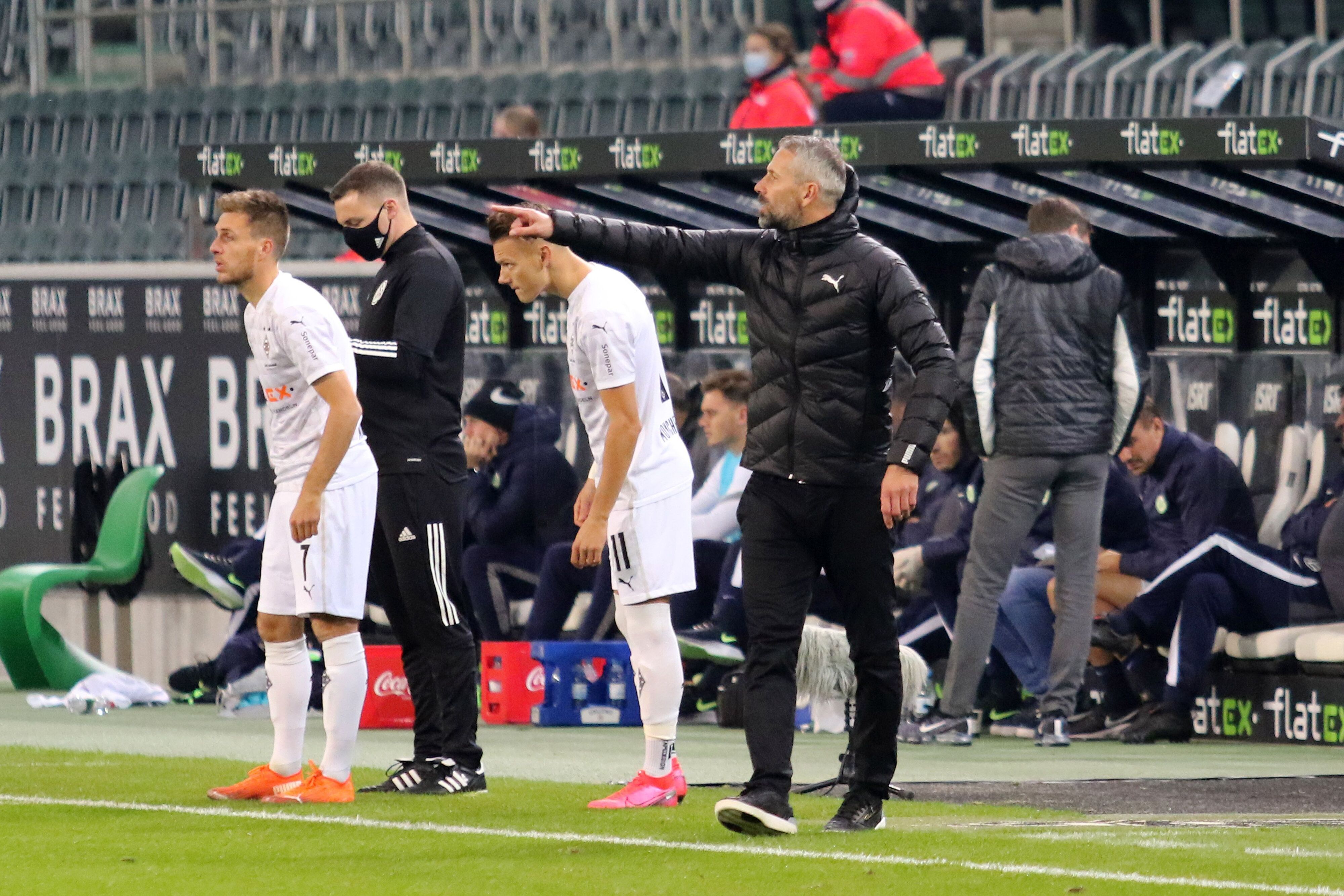 Marco Rose(r.) wechselte vor dem Champion-League-Auftakt in Mailand schon gegen Wolfsburg kräftig durch.