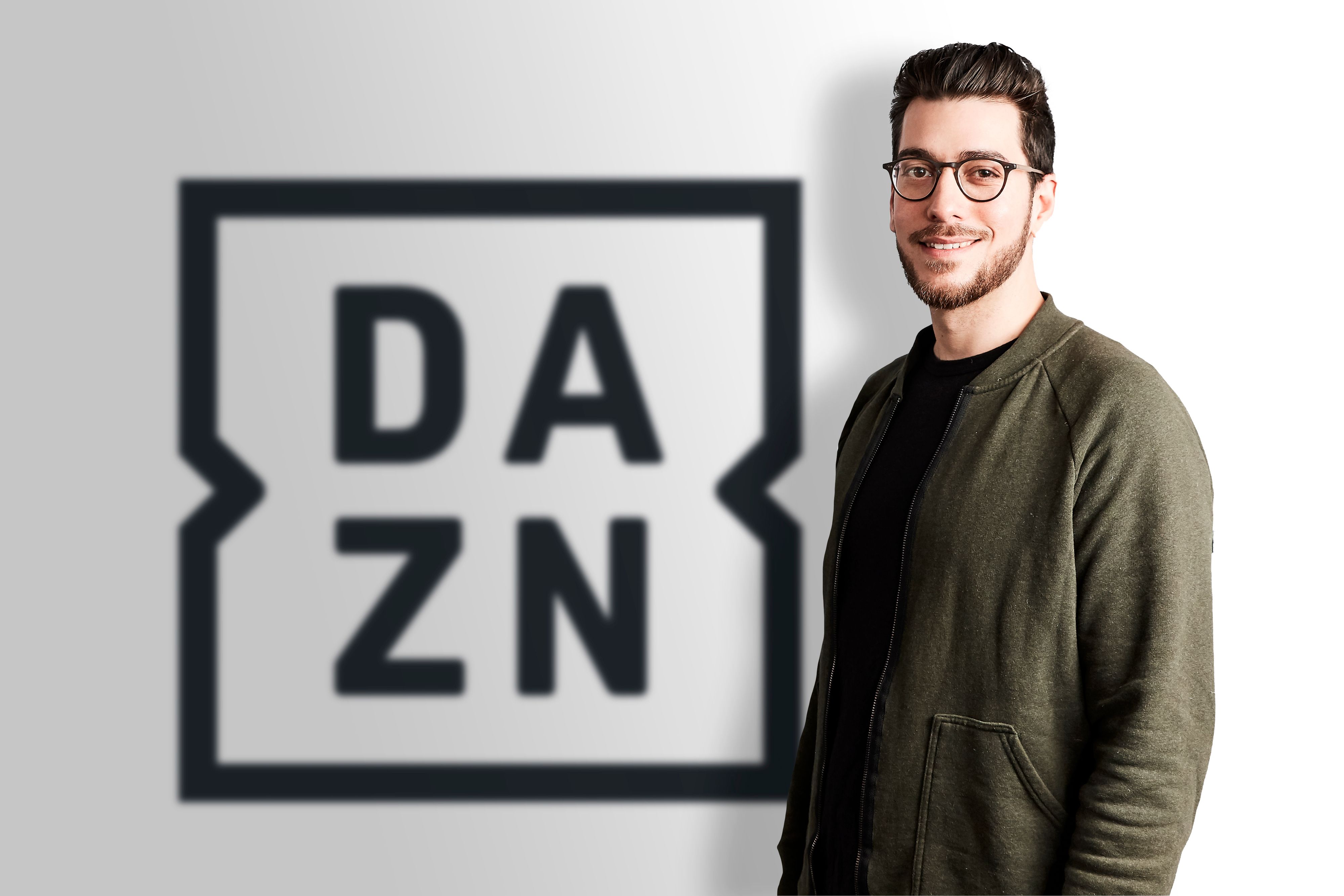 „DAZN”-Kommentator Mario Rieker kennt sich mit der Serie A bestens aus.