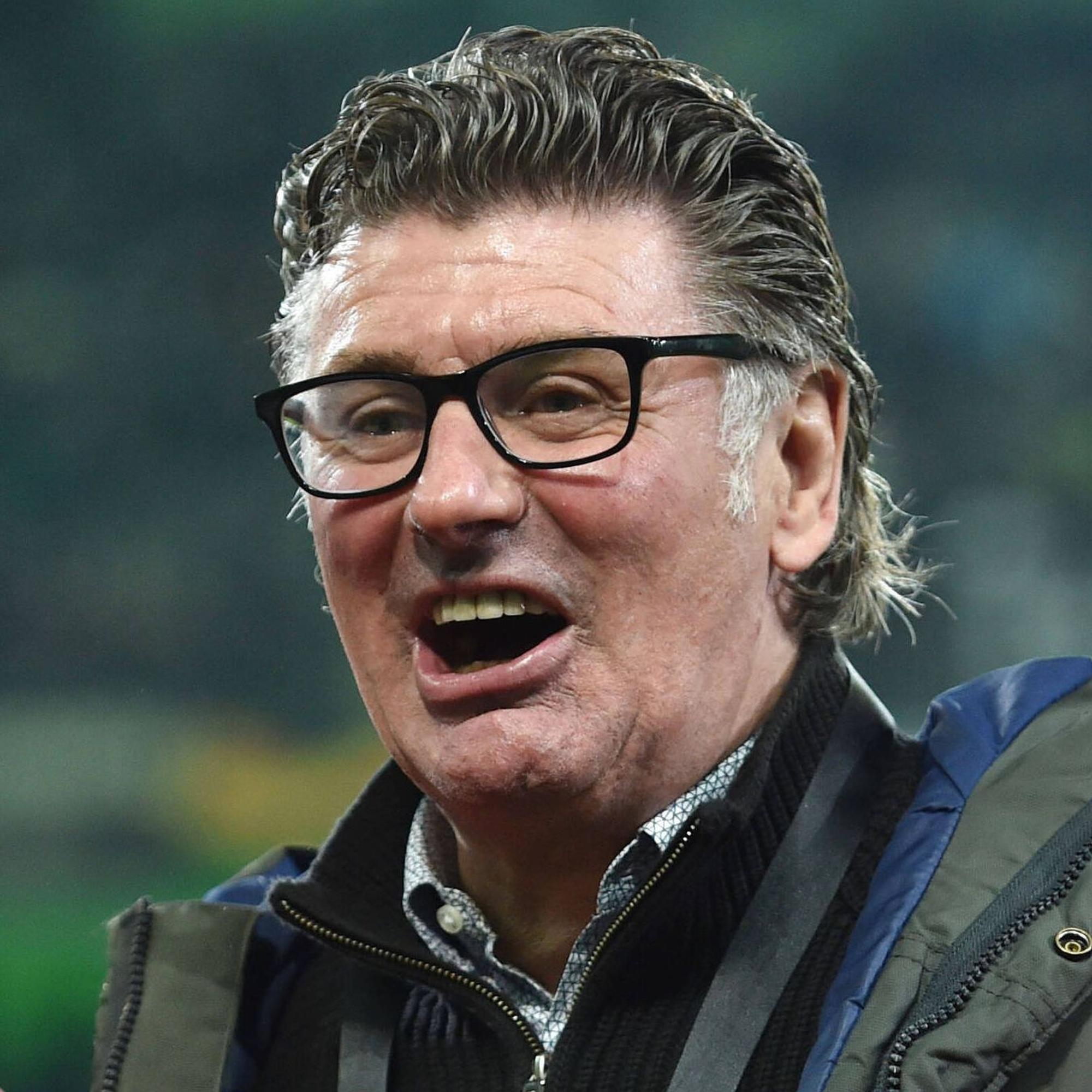 Hannes feiert im Borussia-Park den Sieg den Last-Minute-Sieg gegen AS Rom.
