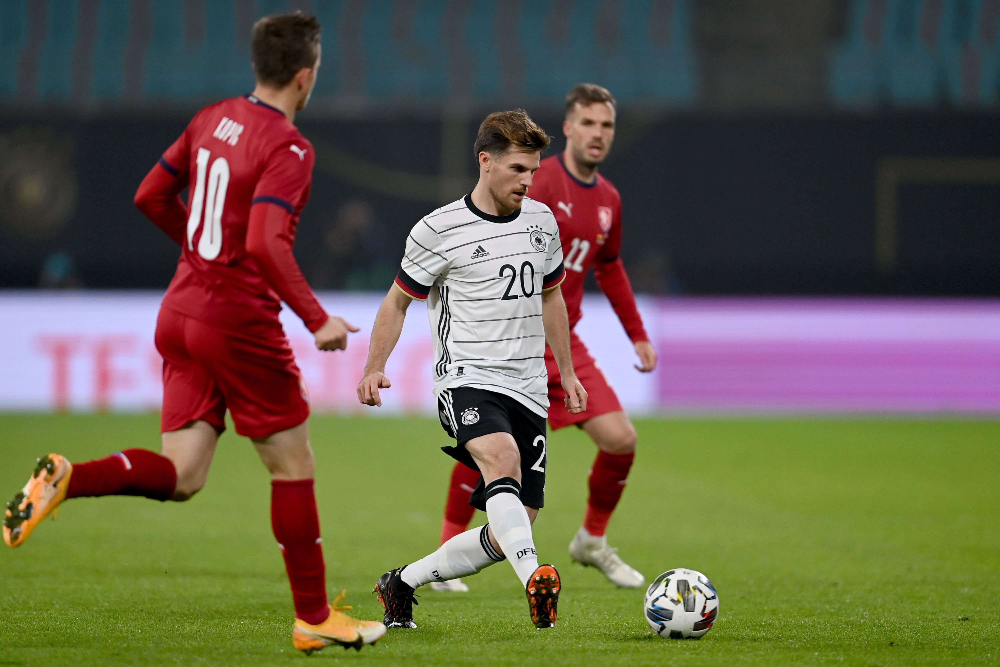 Jonas Hofmann wird nach der Verletzung aus dem Länderspiel gegen Tschechien einige Wochen ausfallen.
