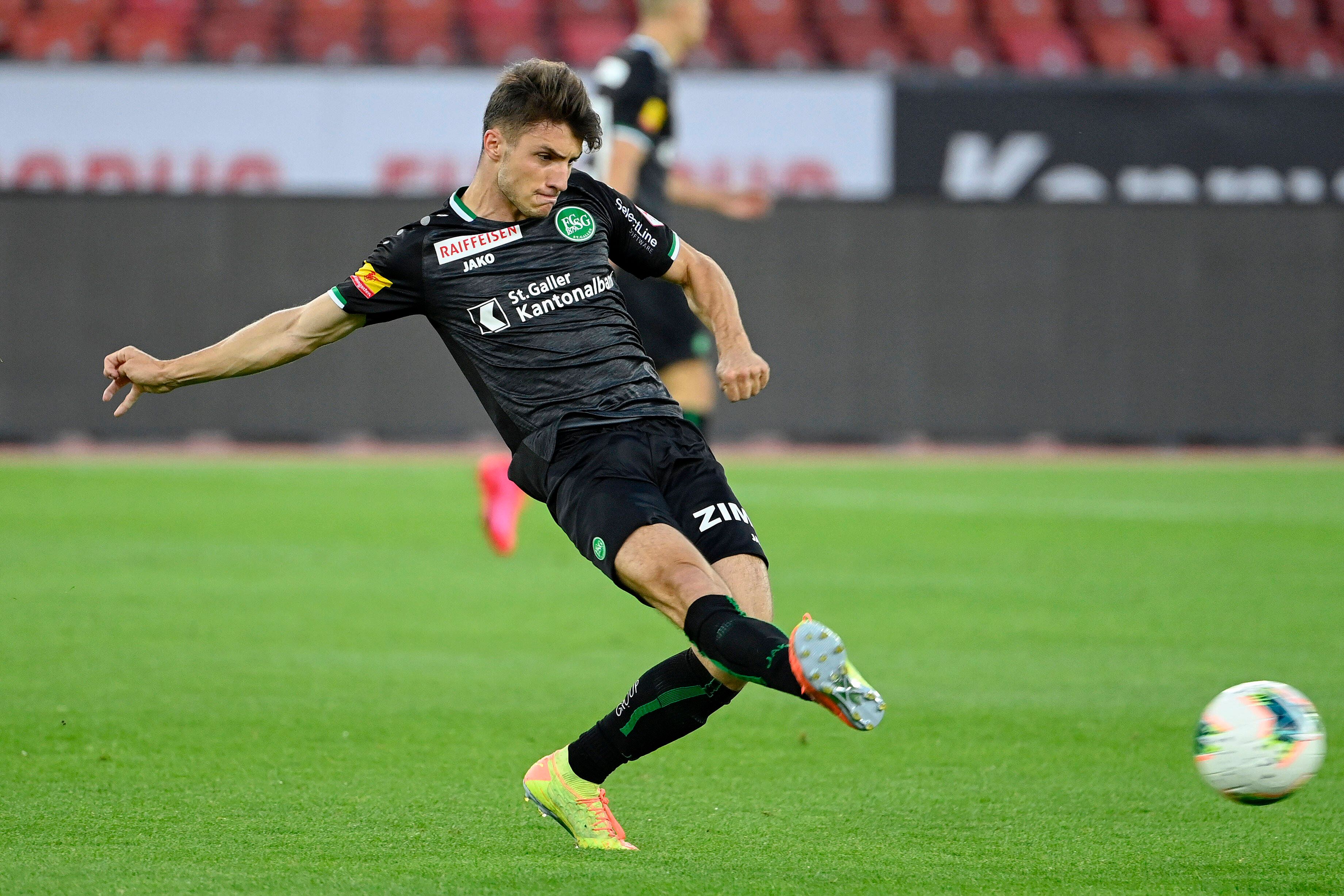 Abwehrspieler Leonidas Stergiou, hier beim Spiel seines Vereins FC St. Gallen gegen den FC Zürich im Juli 2020.