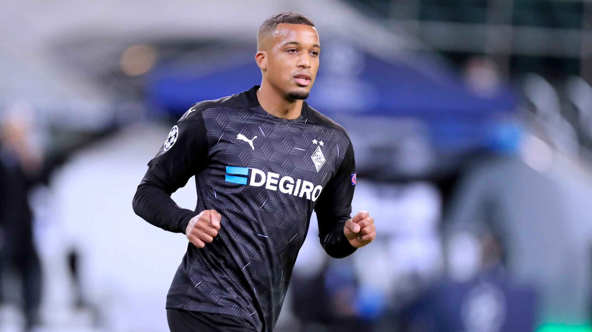 Borussia-Stürmer Alassane Plea, hier beim Champions-League-Duell Ende Oktober im Borussia-Park gegen Real Madrid, ist positiv auf das Covid-19 getestet worden.