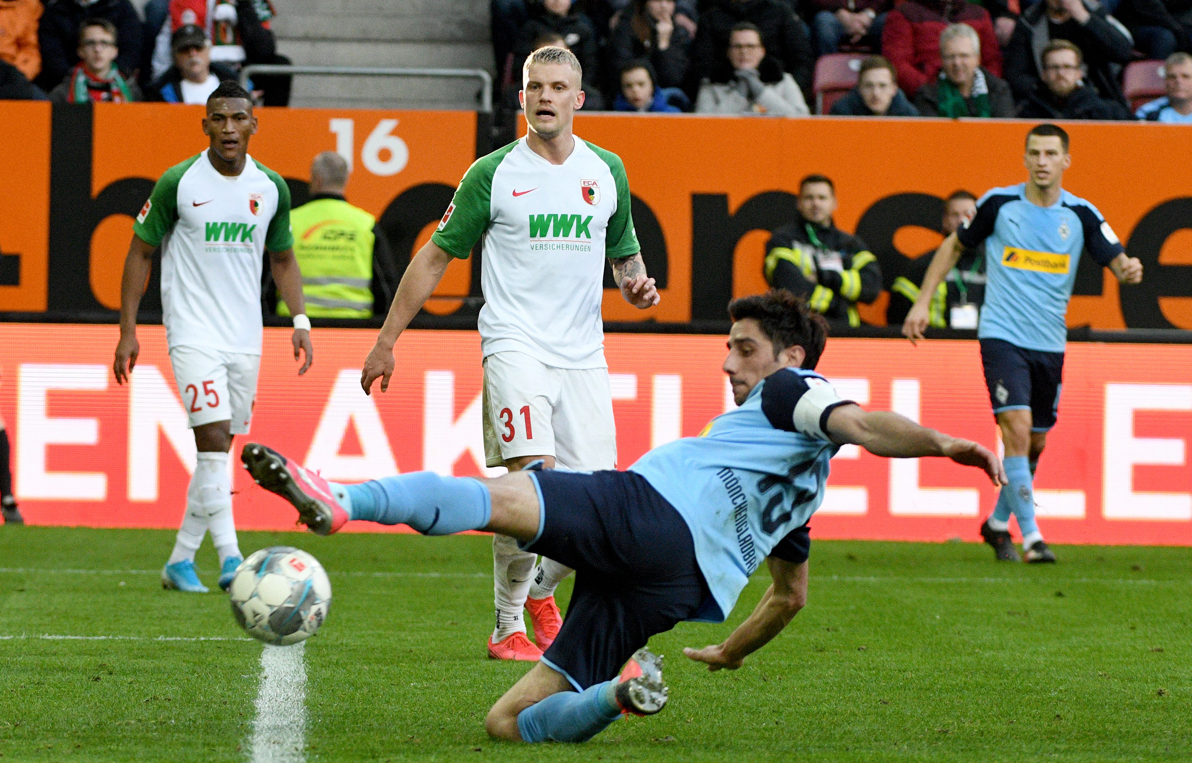 Lars Stindl hat mit zwei Treffern das letzte Spiel gegen den FCA im Februar entschieden.