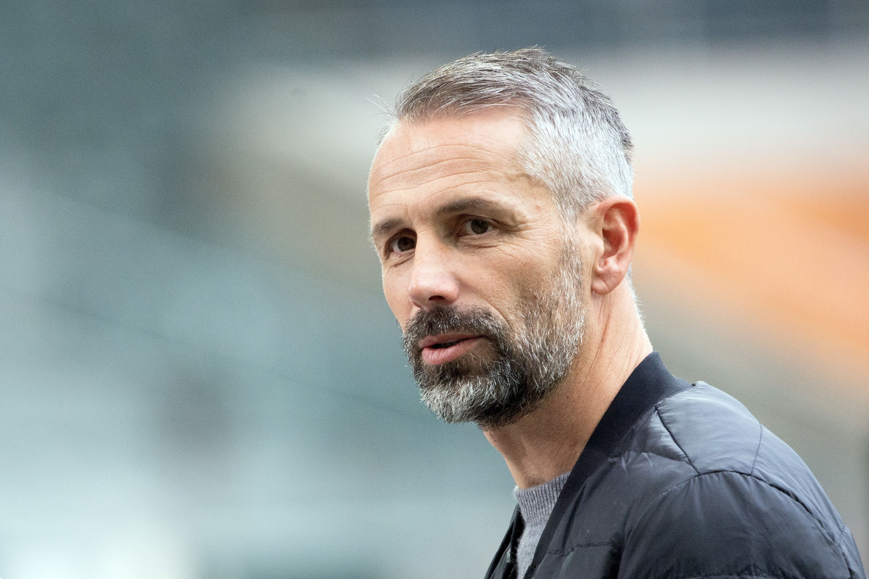 Borussias Trainer Marco Rose, hier an der Seitenlinie vor dem Bundesliga-Spiel gegen den FC Augsburg im Borussia-Park.
