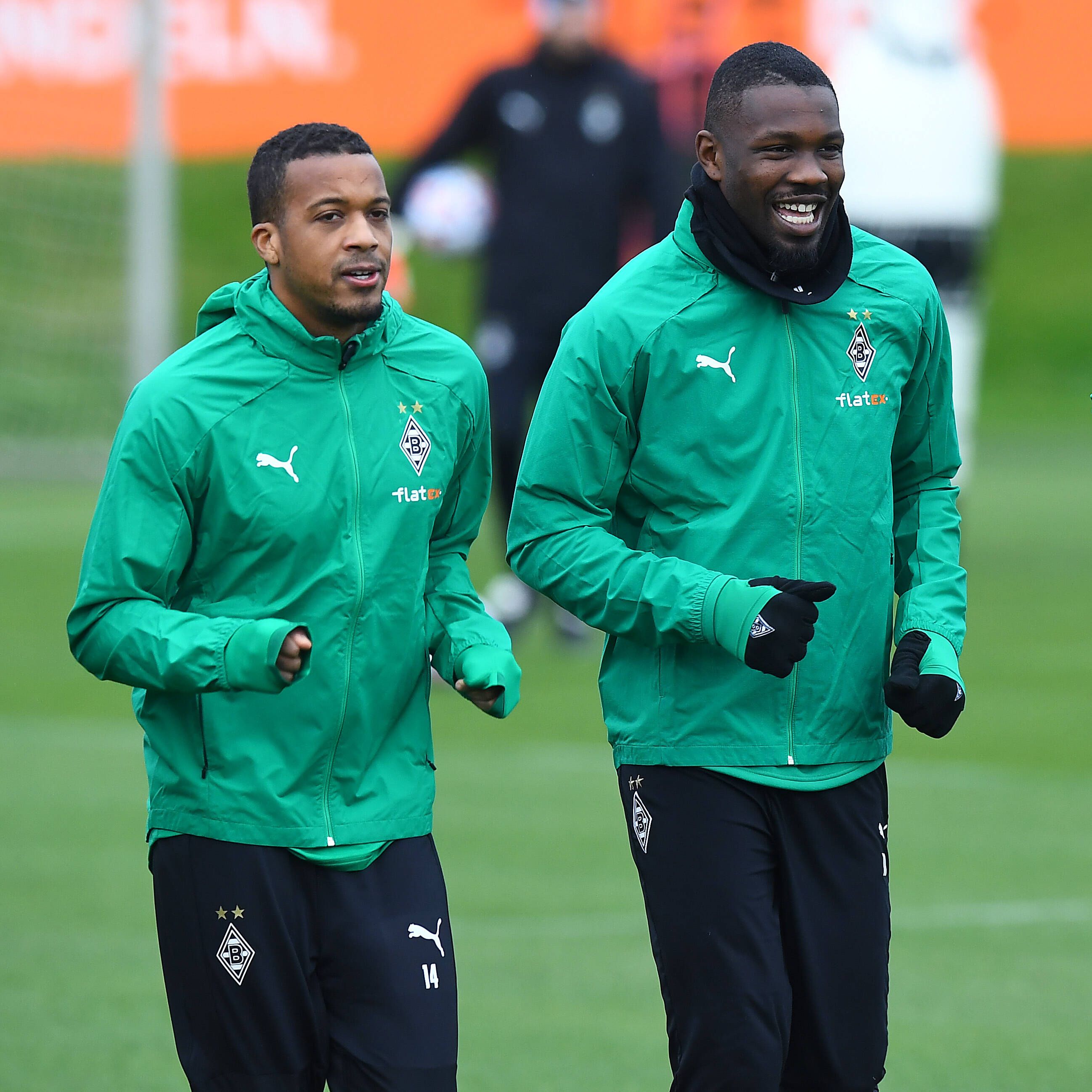 Alassane Plea (links) und Landsmann Marcus Thuramm Abschlusstraining vor einem Champions-League-Spiel.
