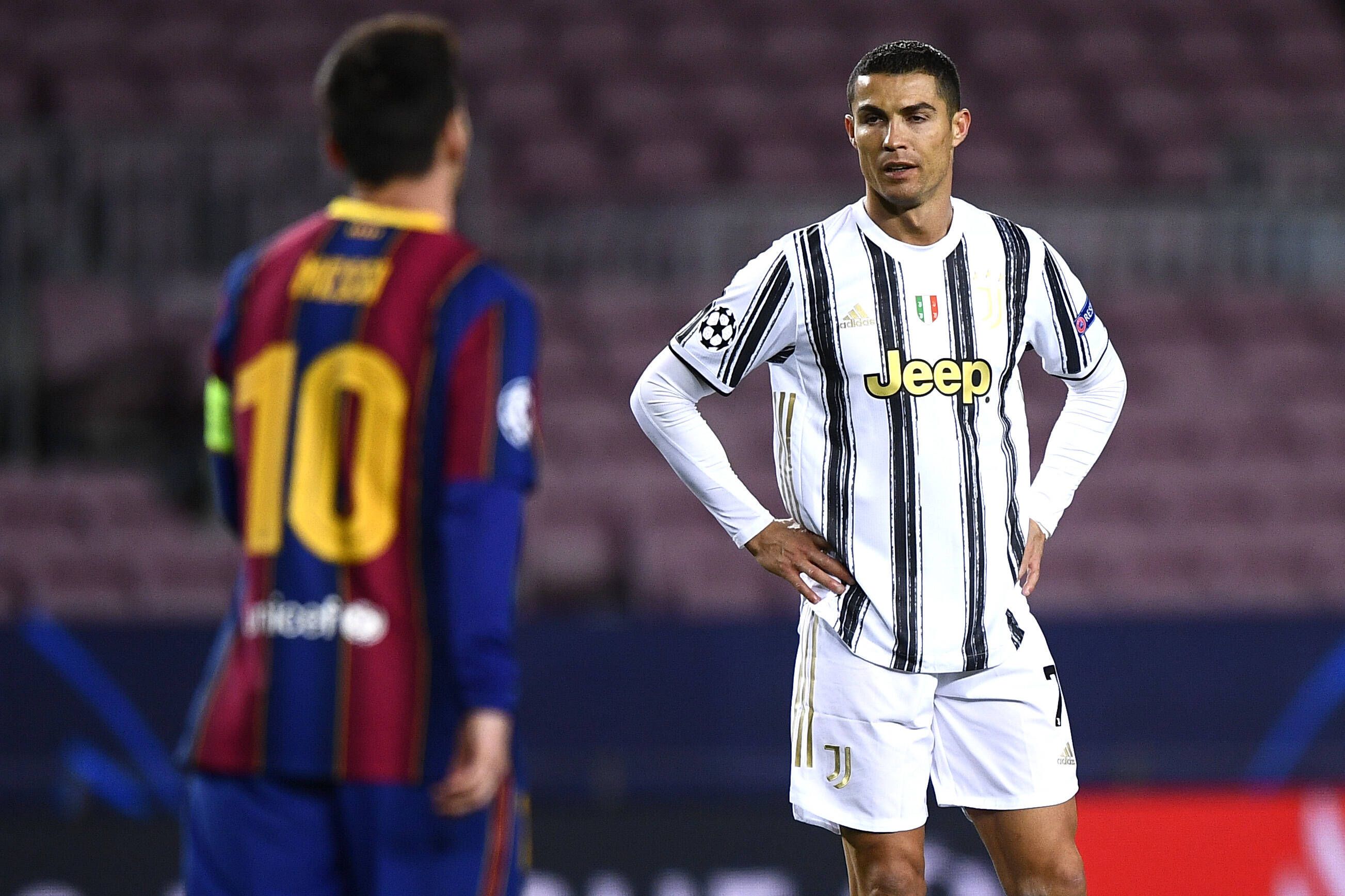 Cristiano Ronaldo (r.) setzte sich in der Gruppenphase mit Juventus Turin gegen den FC Barcelona durch.
