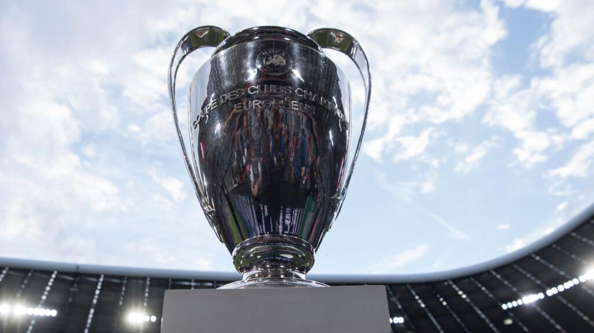 Der sogenannte Henkelpott, hier im April 2018 in der Münchner Arena, ist die Trophäe, die der Gewinner der Champions League in Empfang nehmen darf.