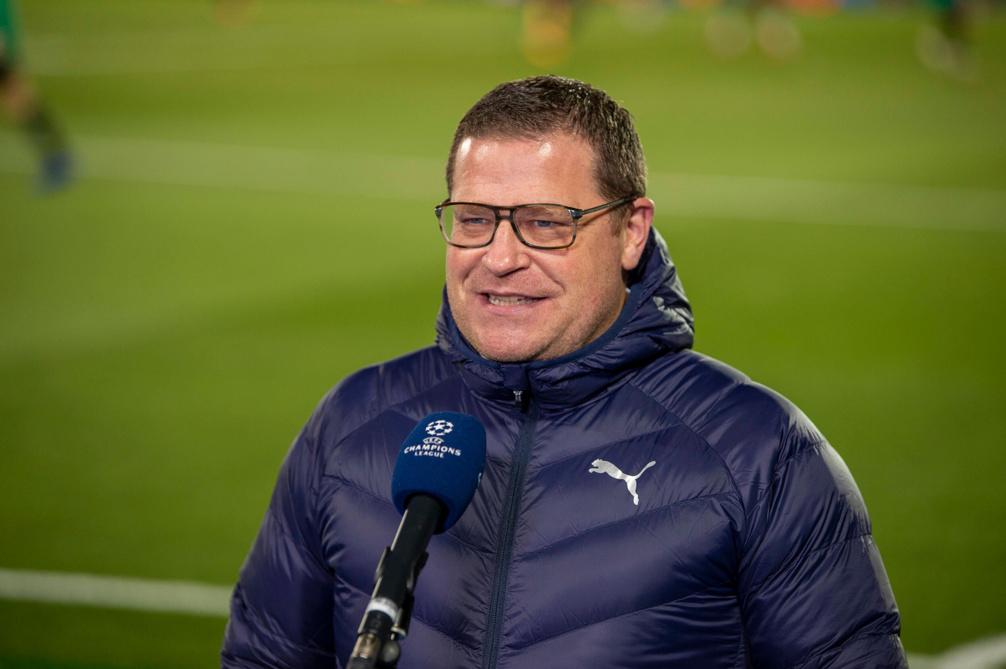 Borussias Sportdirektor Max Eberl hat mit seinem Team trotz Niederlage in Madrid das Achtelfinale erreicht.