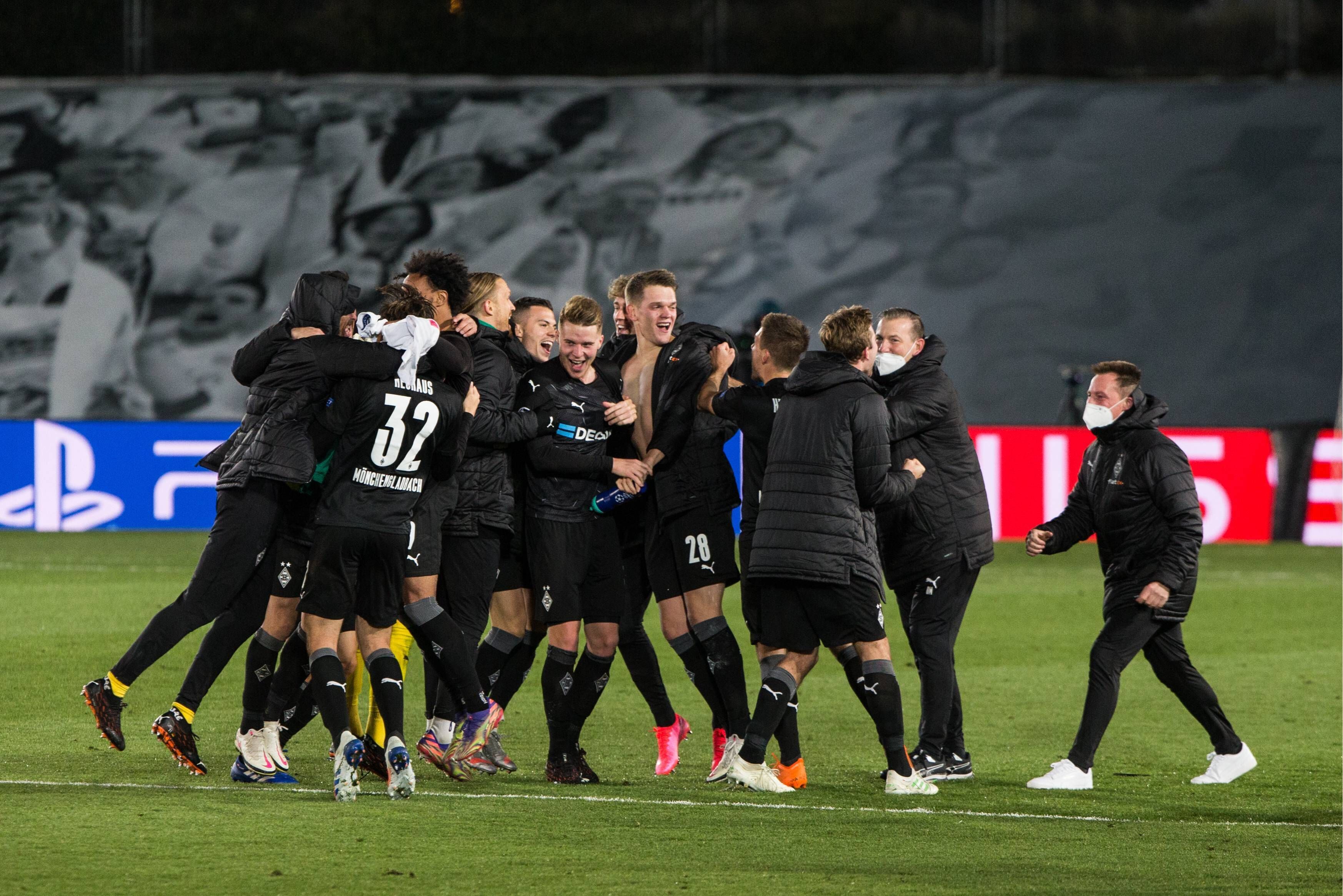 Borussia Mönchengladbach feierte trotz einer 0:2-Niederlage bei Real Madrid nach dem Match am 9. Dezember 2020 den Einzug ins Champions-League-Achtelfinale.