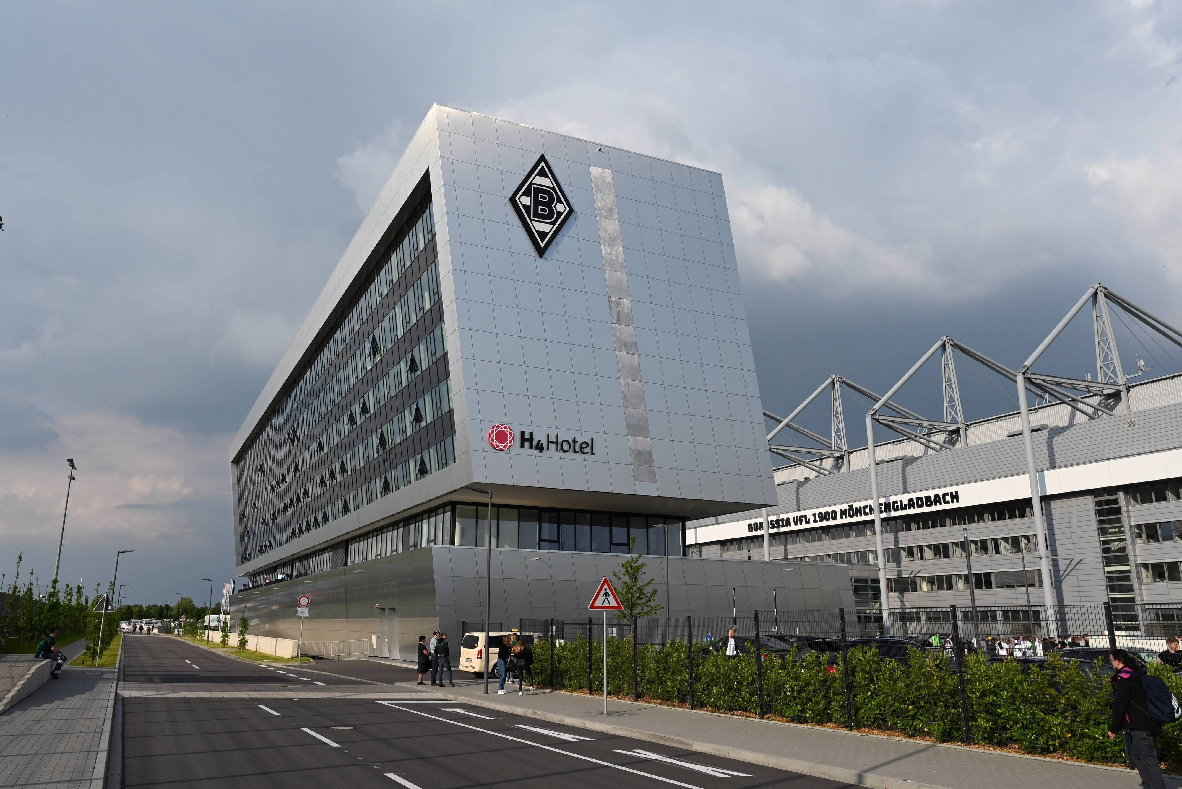 Das Stadion der Fohlen und das H4Hotel im Borussia-Park am 18.05.2019.