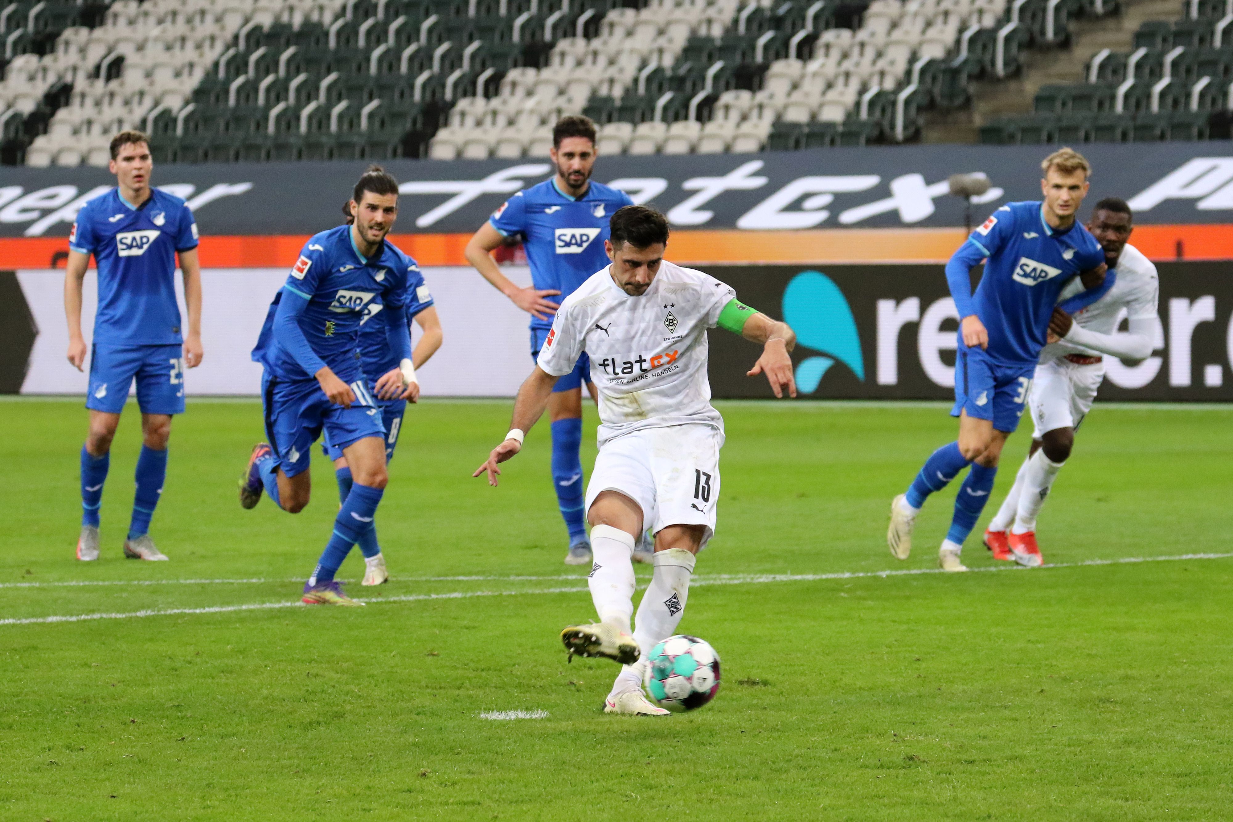 Lars Stindl erzielt per Elfmeter das 1:0 für Borussia Mönchengladbach gegen die TSG Hoffenheim.