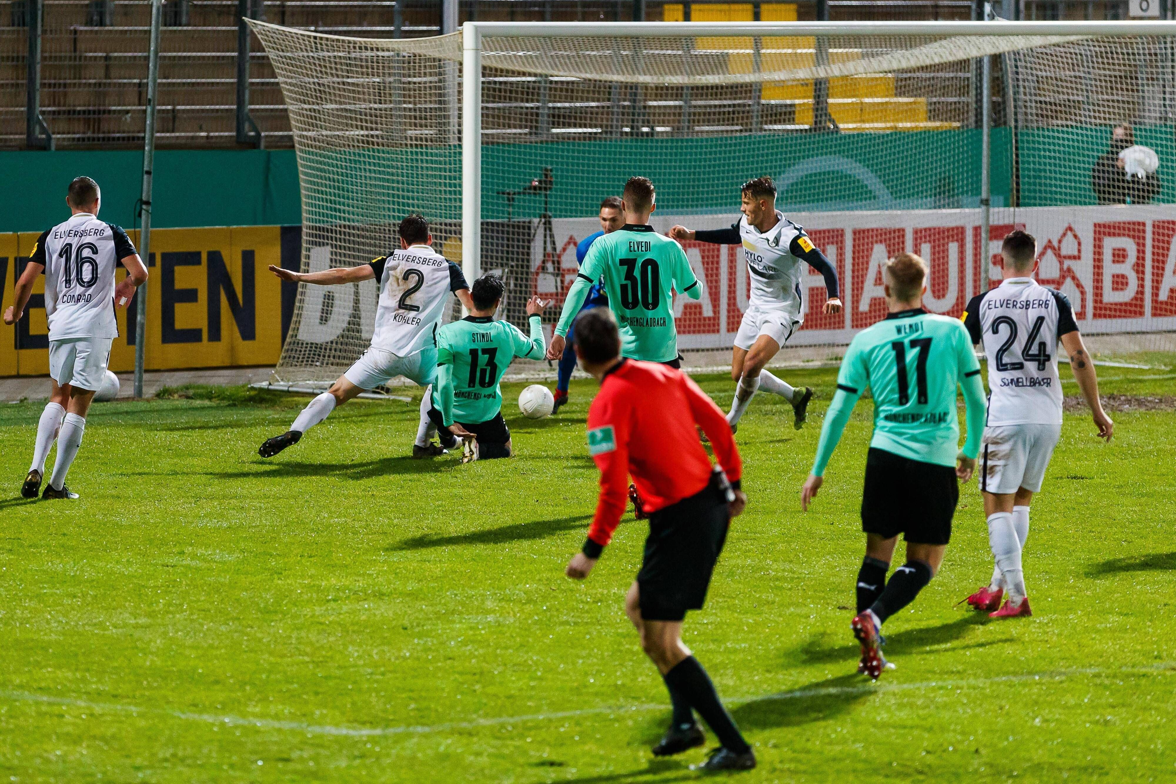 Borussias Lars Stindl erzielte im Pokalspiel bei der SV Elversberg das 0:3 für die Fohlenelf.
