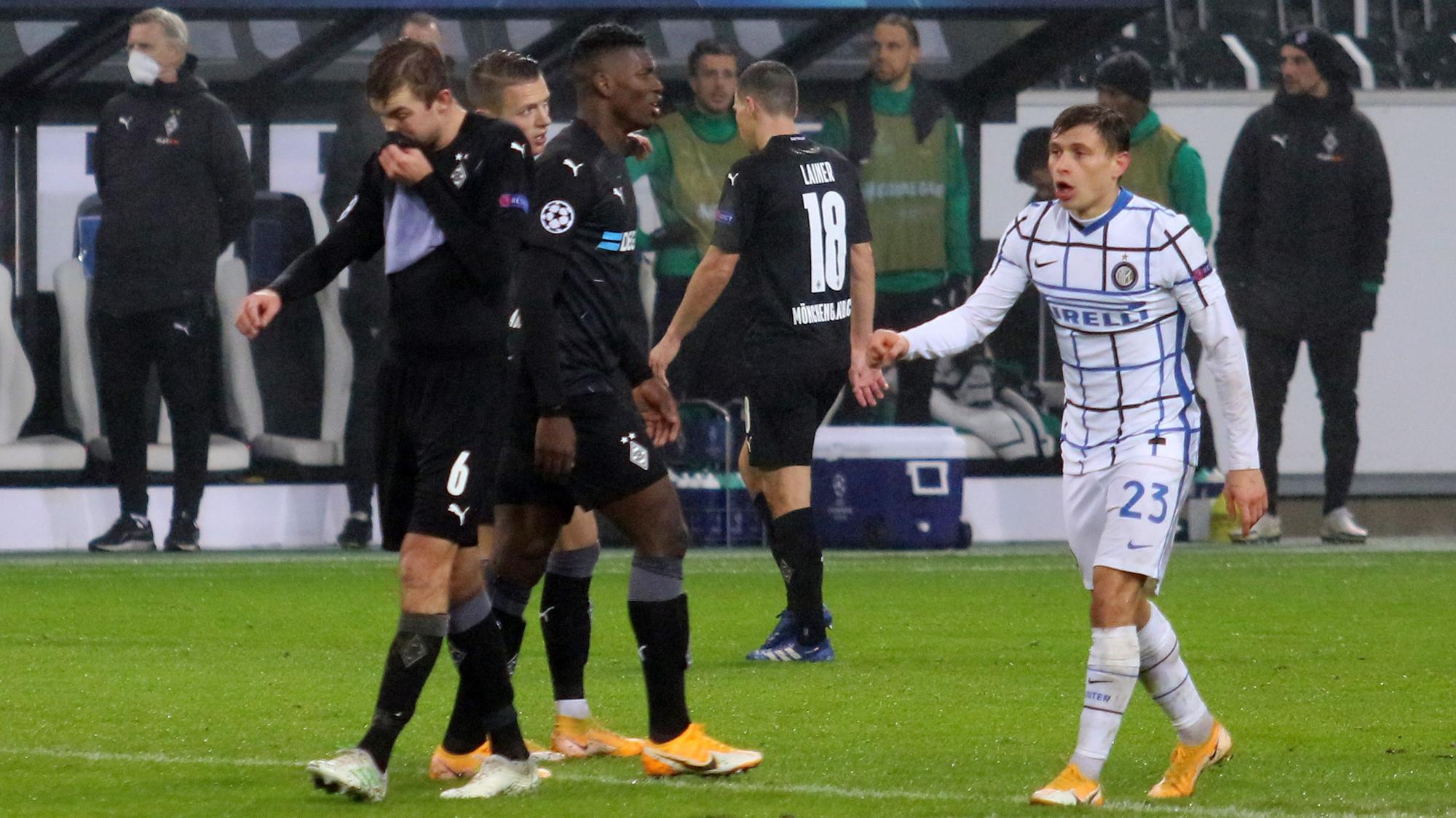 Die Teams von Borussia Mönchengladbach und Inter Mailand beim Champions-League-Gruppen-Spiel des 5. Spieltags am 1.12.2020 im Borussia-Park.