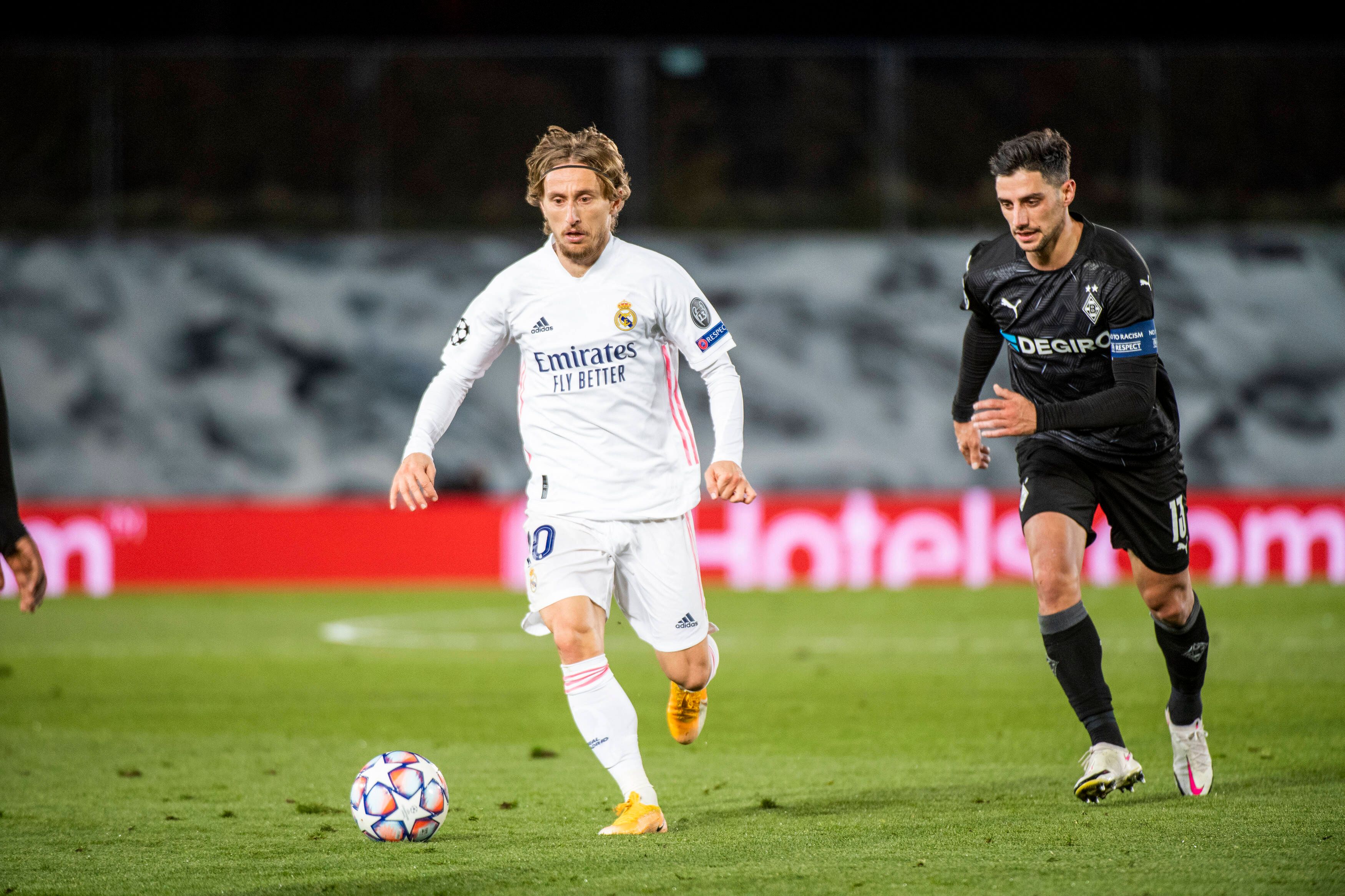 Lars Stindl (r.) und Co. verloren gegen Luka Modrics (l.) Real Madrid und konnten am Ende dennoch jubeln.