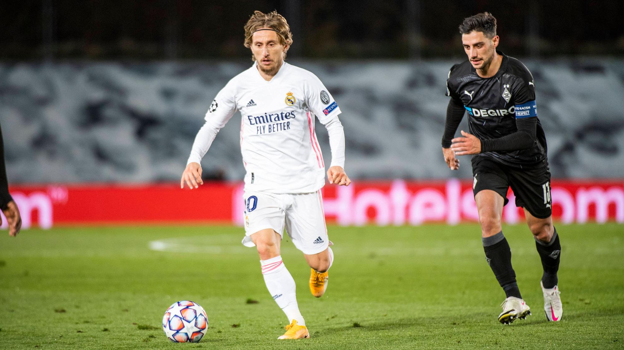 Lars Stindl (r.) und Co. verloren gegen Luka Modrics (l.) Real Madrid und konnten am Ende dennoch jubeln.