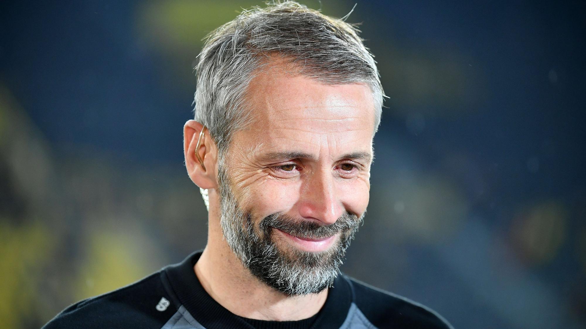Borussia Mönchengladbachs Trainer Marco Rose lacht.