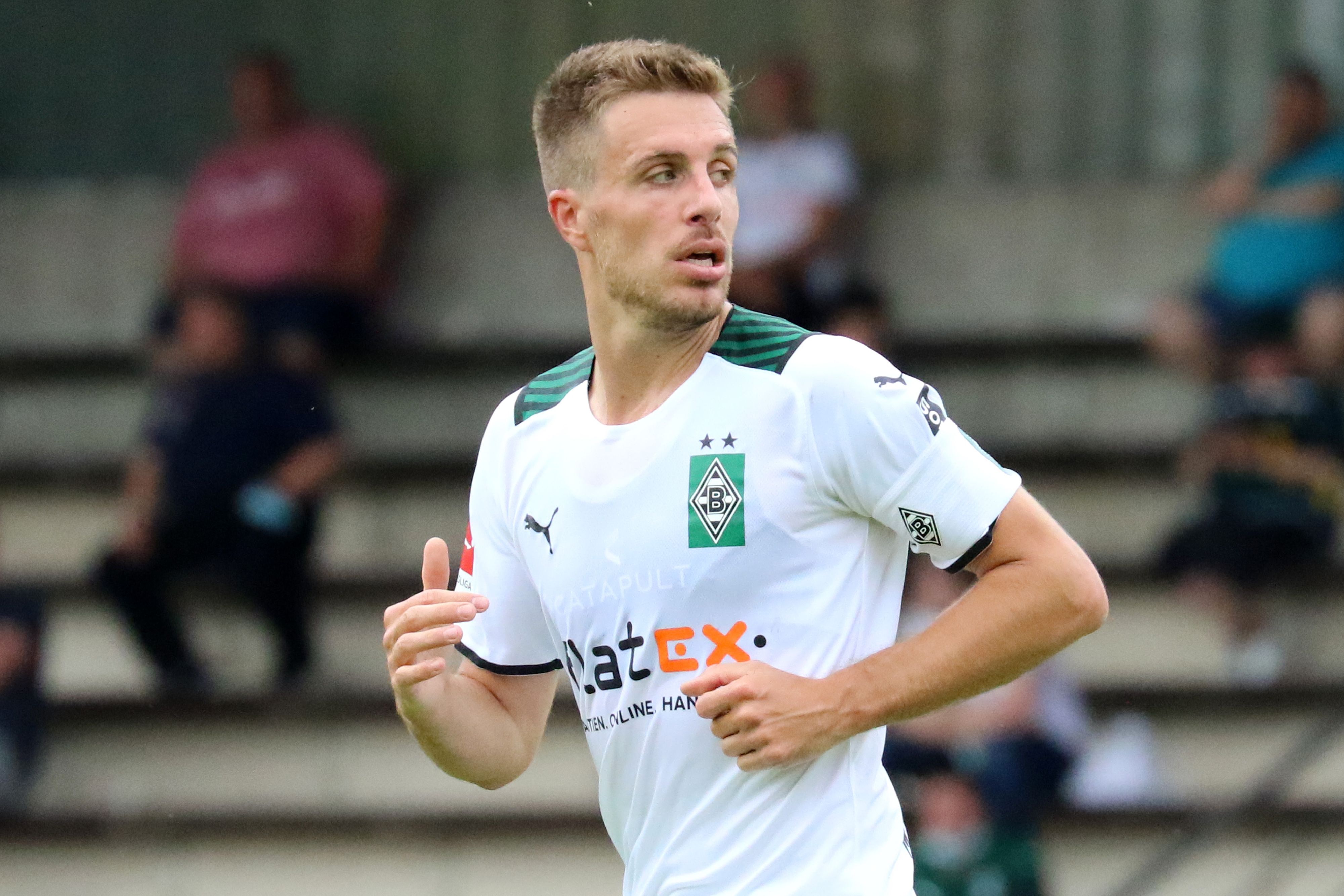 Gladbachs Patrick Herrmann läuft im Gladbach-Trikot im Testspiel der Borussia gegen Viktoria Köln.