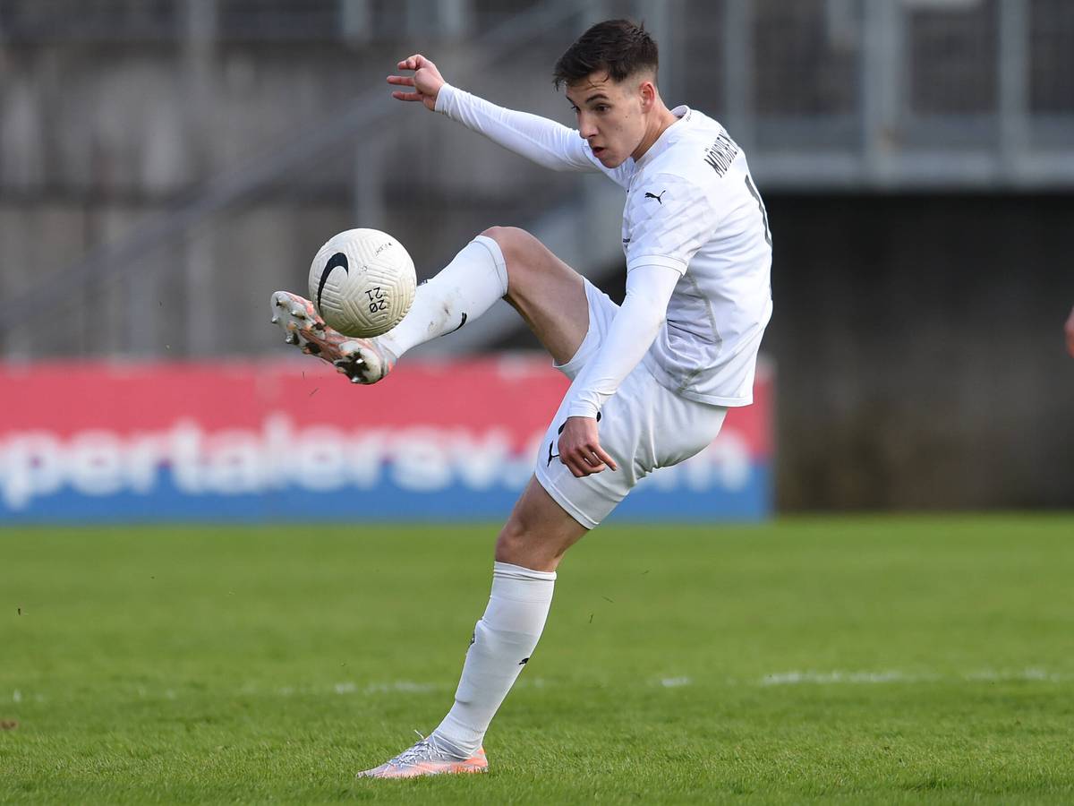 14. April 2021: Conor Noß mit einer spektakulären Ballannahme im Match der Gladbacher U23 gegen den Wuppertaler SV.