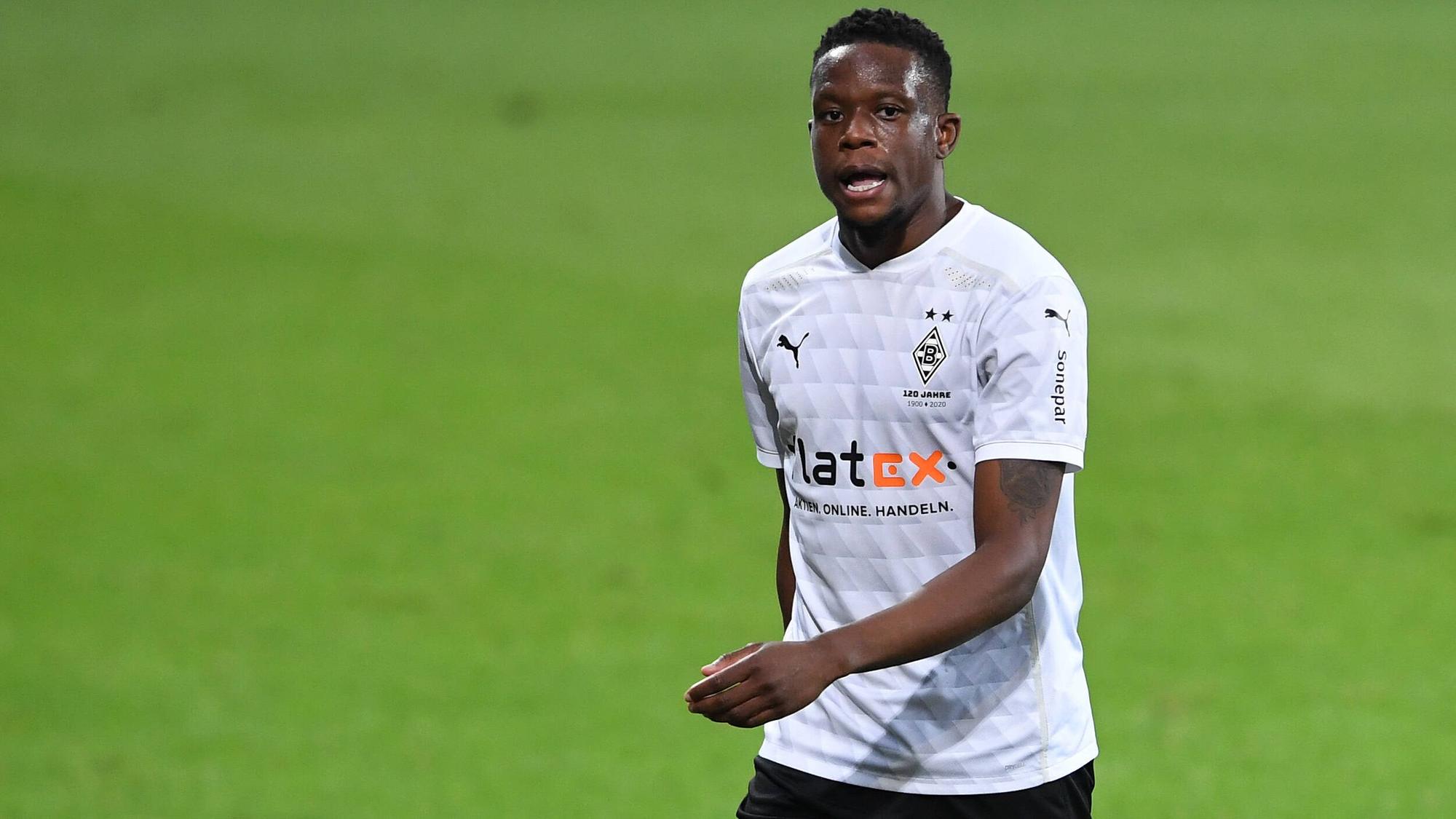 Gladbachs Denis Zakaria schaut am 21.04.2021 in der PreZero Arena in Sinsheim genervt.