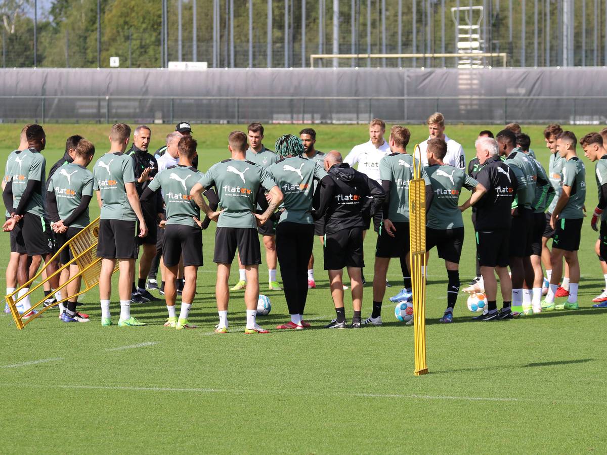 Die Mannschaft von Borussia Mönchengladbach beim Training am 16. September 2021 auf dem Trainingsplatz im Borussia-Park.