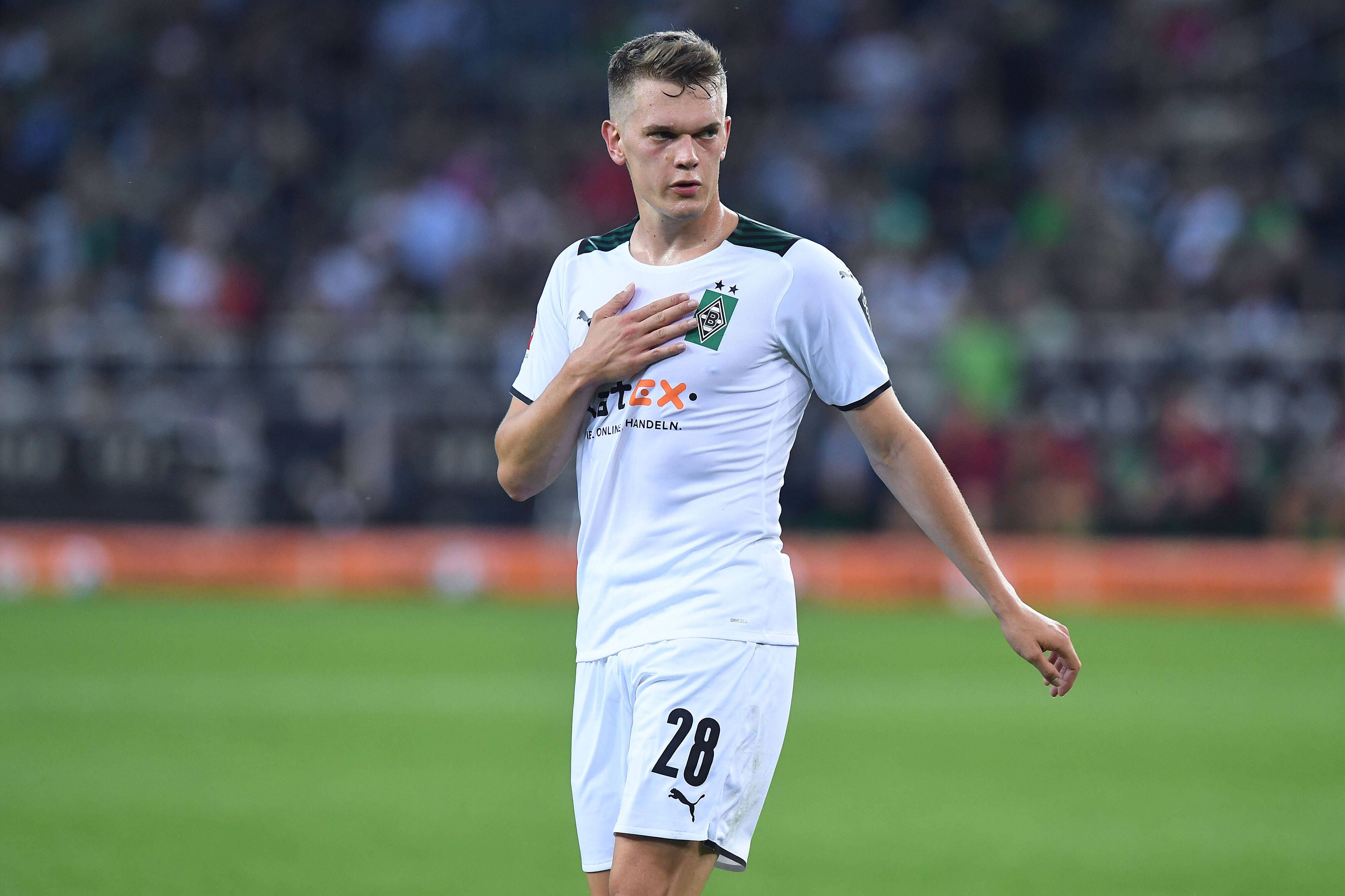 Innenverteidiger Matthias Ginter von Fußball-Bundesligist Borussia Mönchengladbach hat sich der GladbachLIVE-Redaktion ausführlich in einem exklusiven Interview gestellt. Auf diesem Foto ist der DFB-Nationalspieler im Duell mit dem FC Bayern München am 13. August 2021 im Borussia-Park zu sehen.