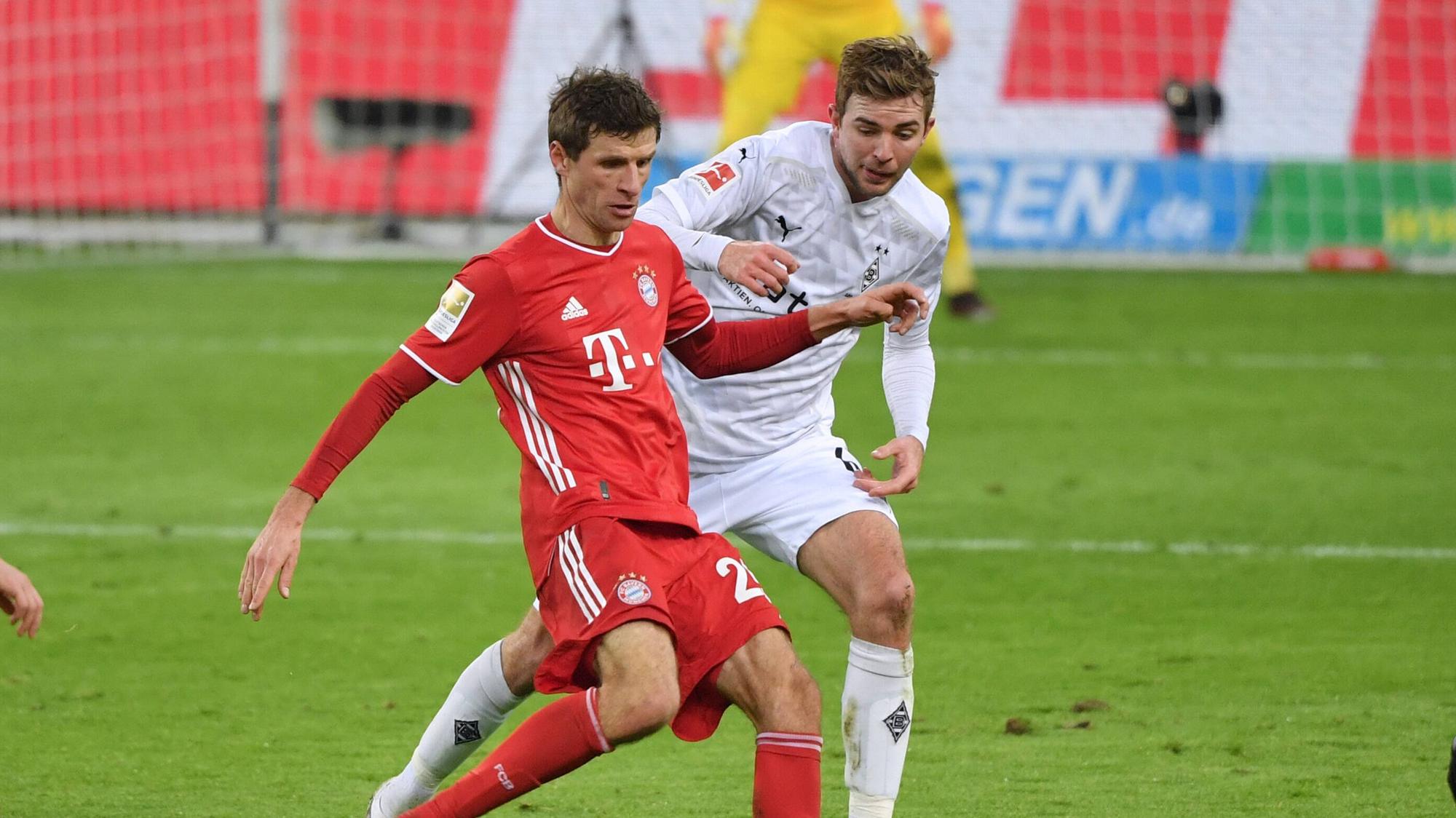 Borussias Christoph Kramer (r.) traf beim 3:2-Sieg gegen Bayern München auf Weltmeister Thomas Müller (l.).