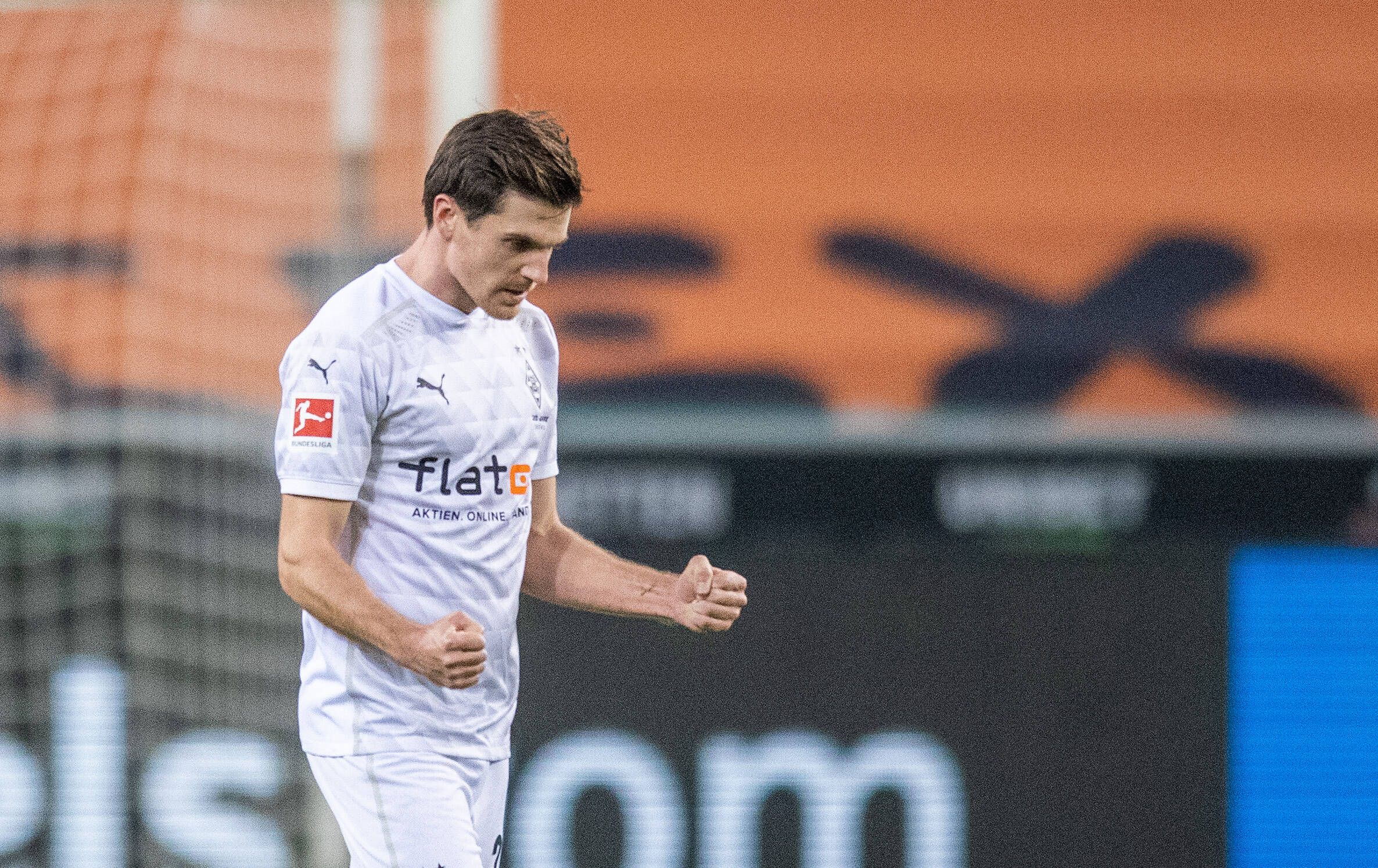 Jonas Hofmann ballt bei Gladbachs Sieg (3:2) am 8. Januar 2021 in der Bundesliga gegen Bayern München die Fäuste.