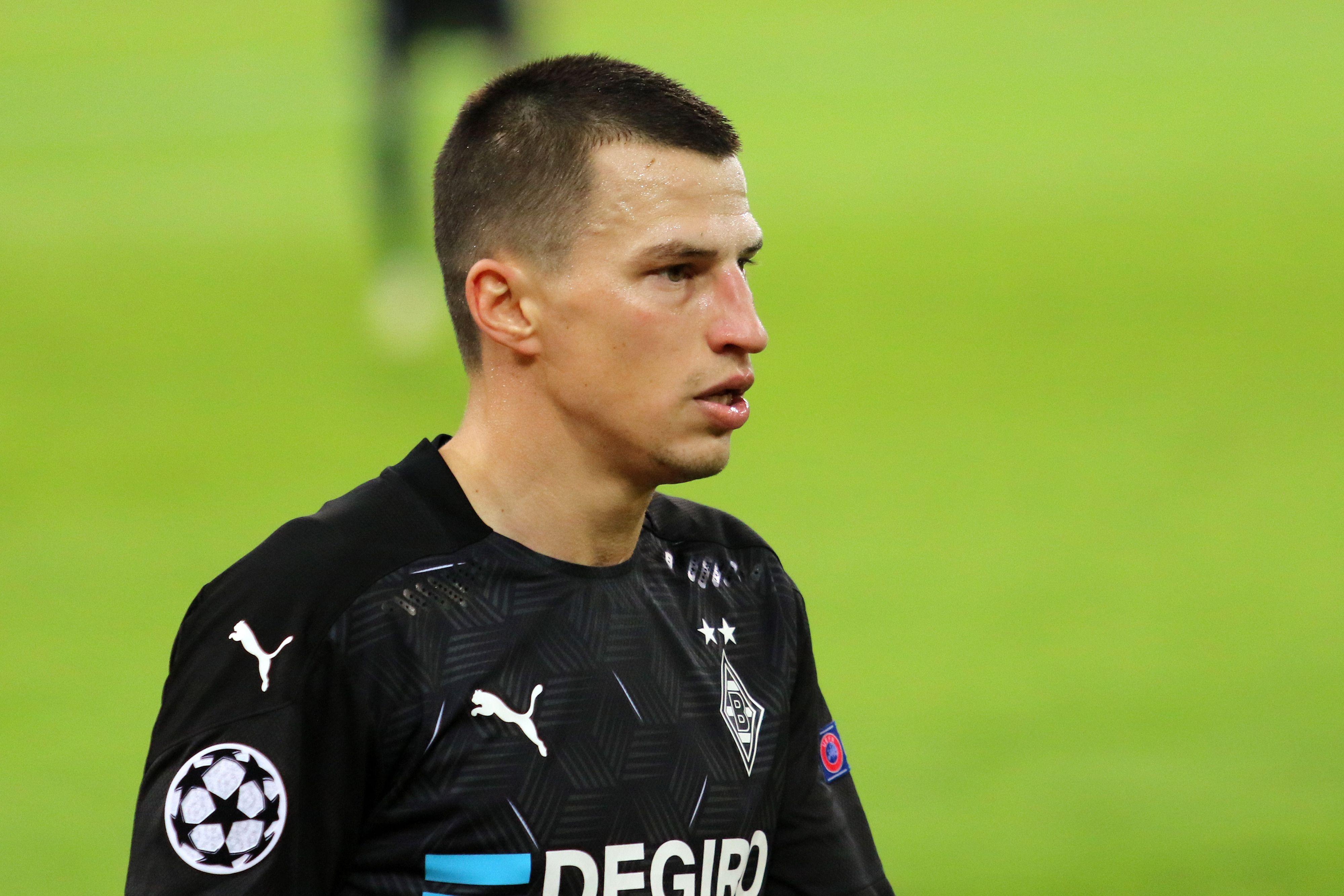 Borussias Rechtsverteidiger Stefan Lainer beim Spiel der Fohlen gegen Schachtar Donezk am 25. November 2020 im Borussia-Park.
