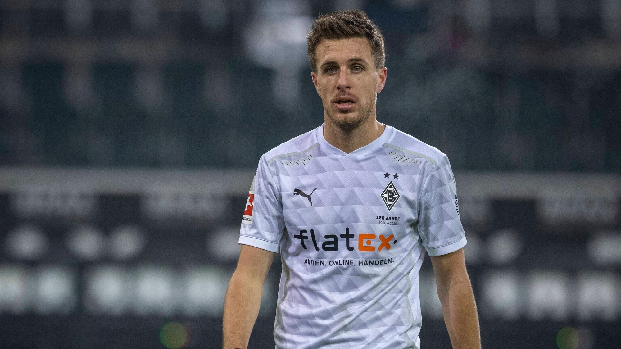 Gladbachs Patrick Herrmann läuft beim 4:1-Sieg gegen Schalke über den Rasen des Borussia-Park.