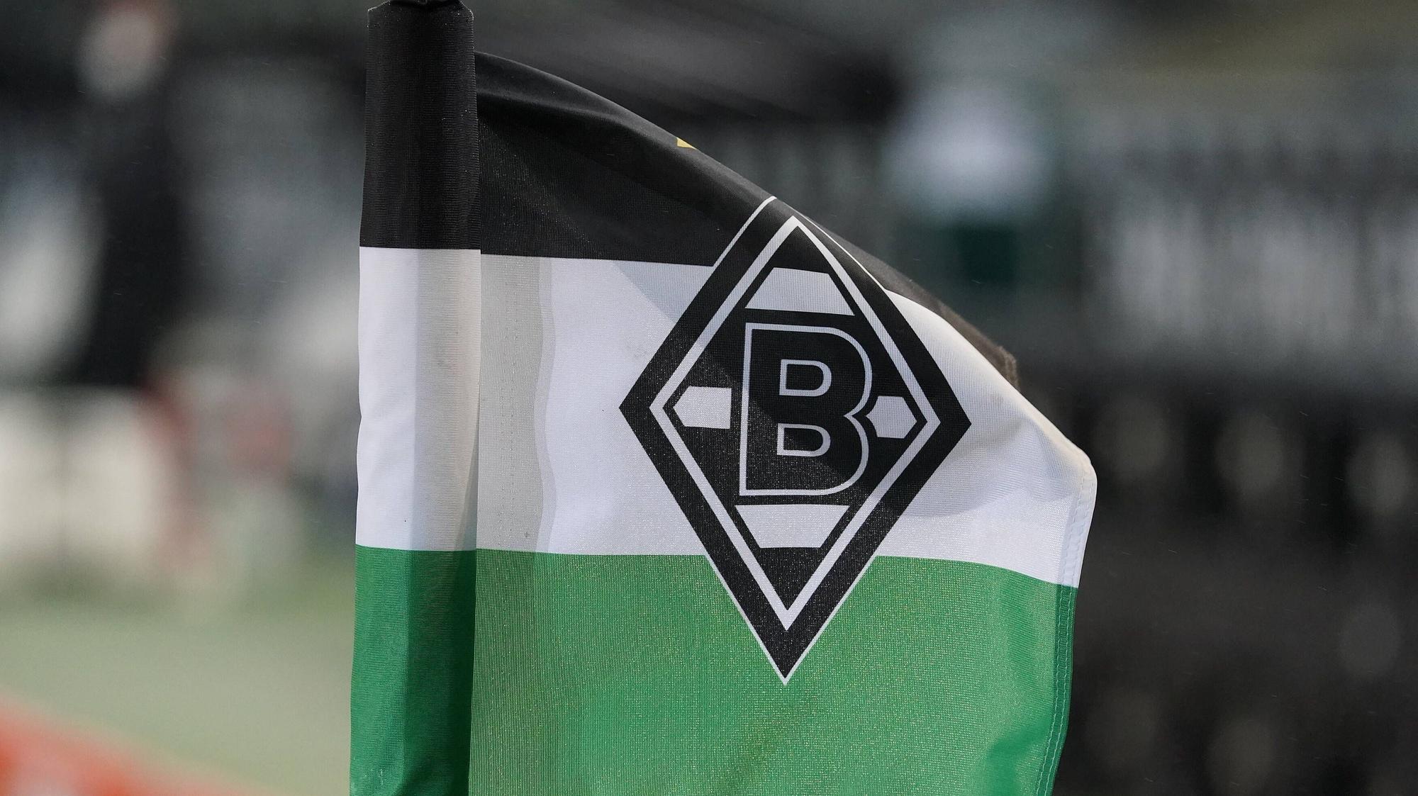 Während des Heimspiels gegen Werder Bremen am 19. Januar 2021 weht im Borussia-Park eine Eckfahne.