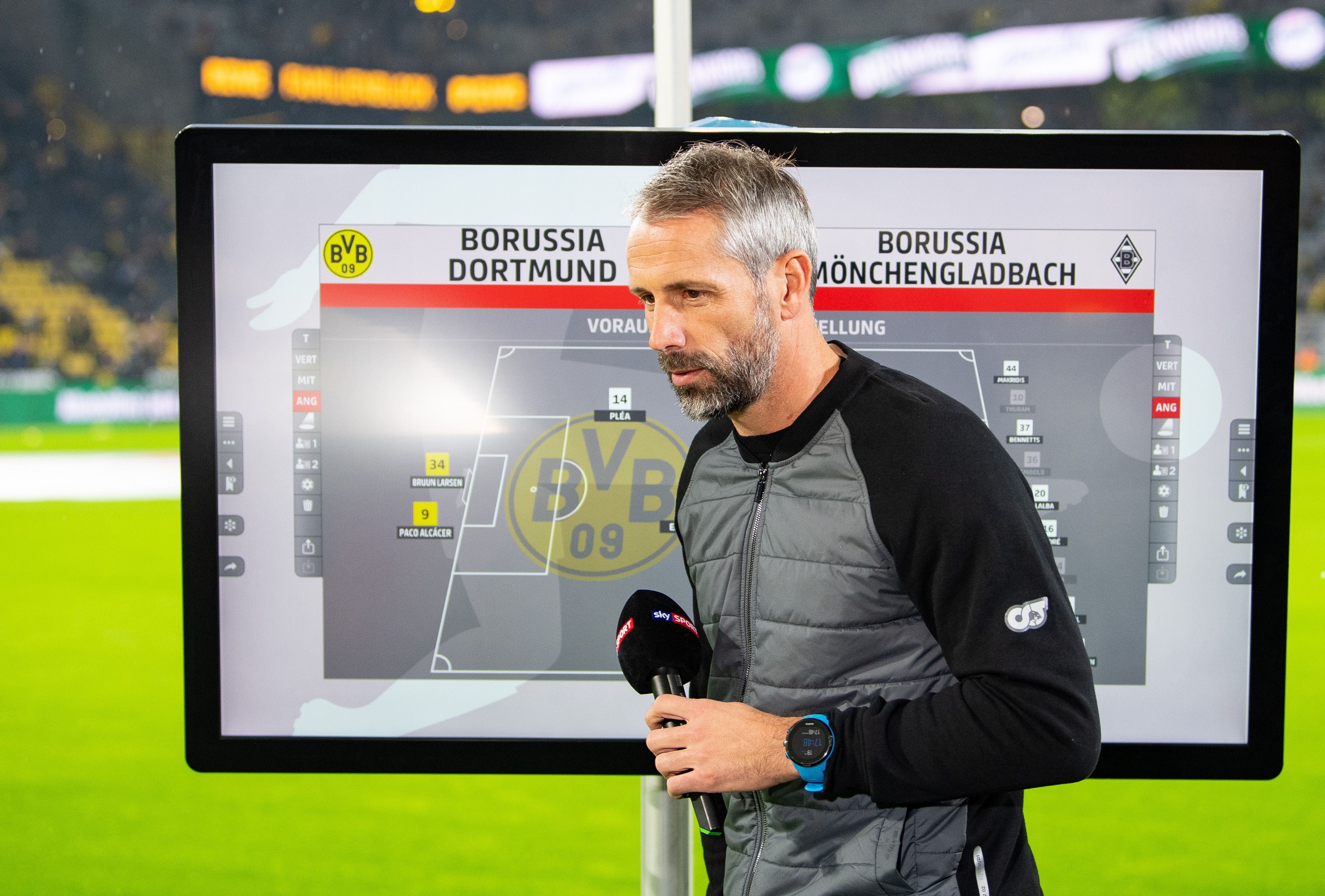 Gladbach-Trainer Marco Rose gibt am 19. Oktober 2019 im Dortmunder Stadion ein TV-Interview.