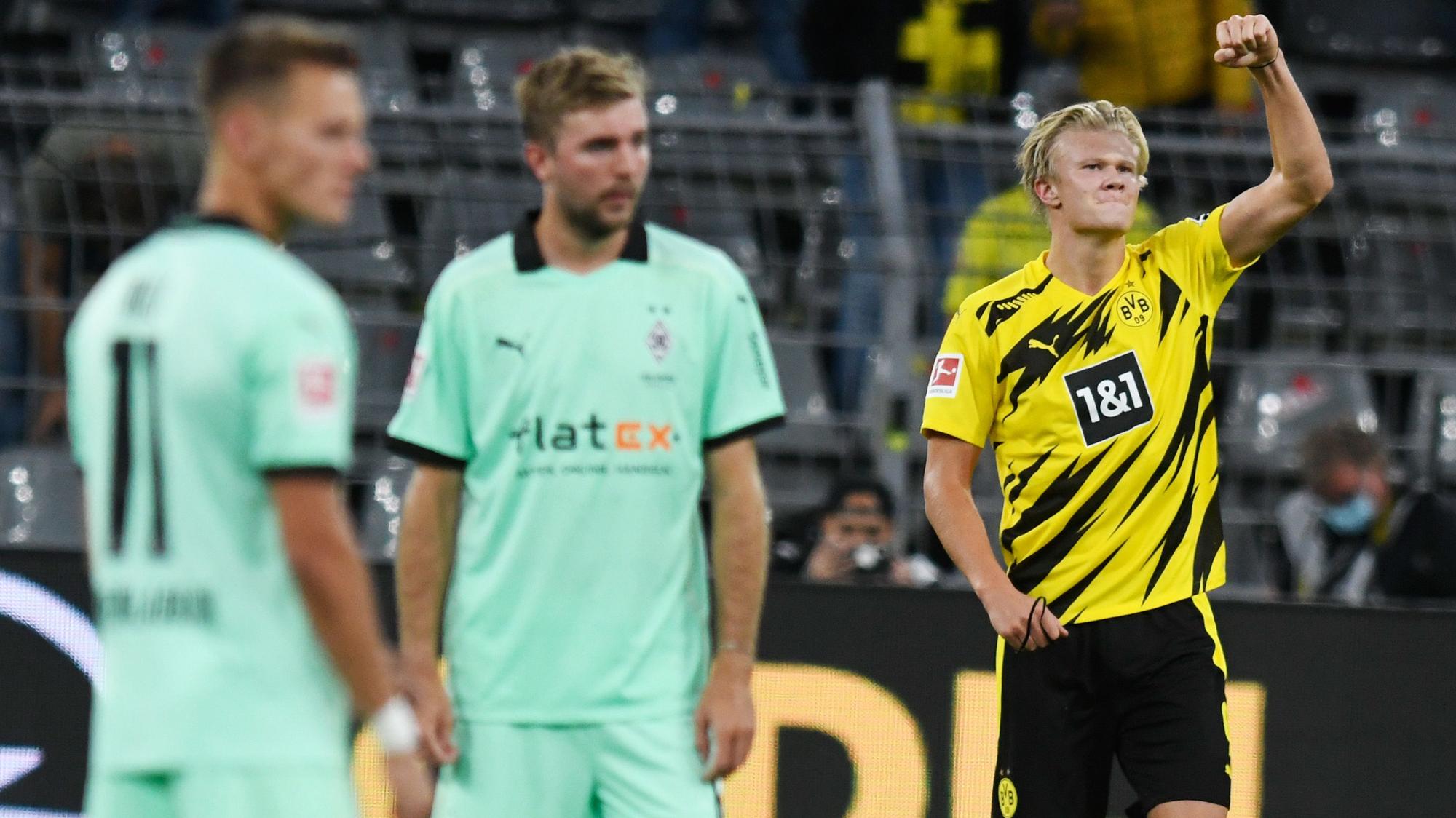 Erling Haaland (r.) traf im Hinspiel zwischen Dortmund und Gladbach doppelt.