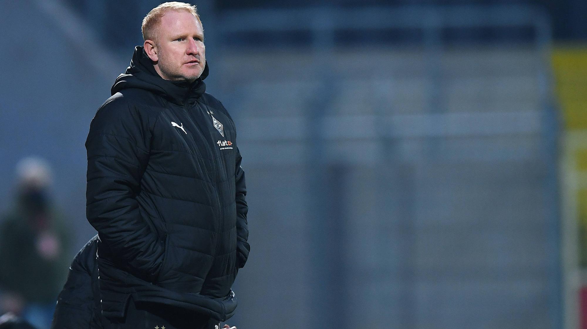 Borussias U23-Trainer Heiko Vogel beim Regionalliga-Match Düsseldorf II am 25.11.2020 im Paul-Janes-Stadion.