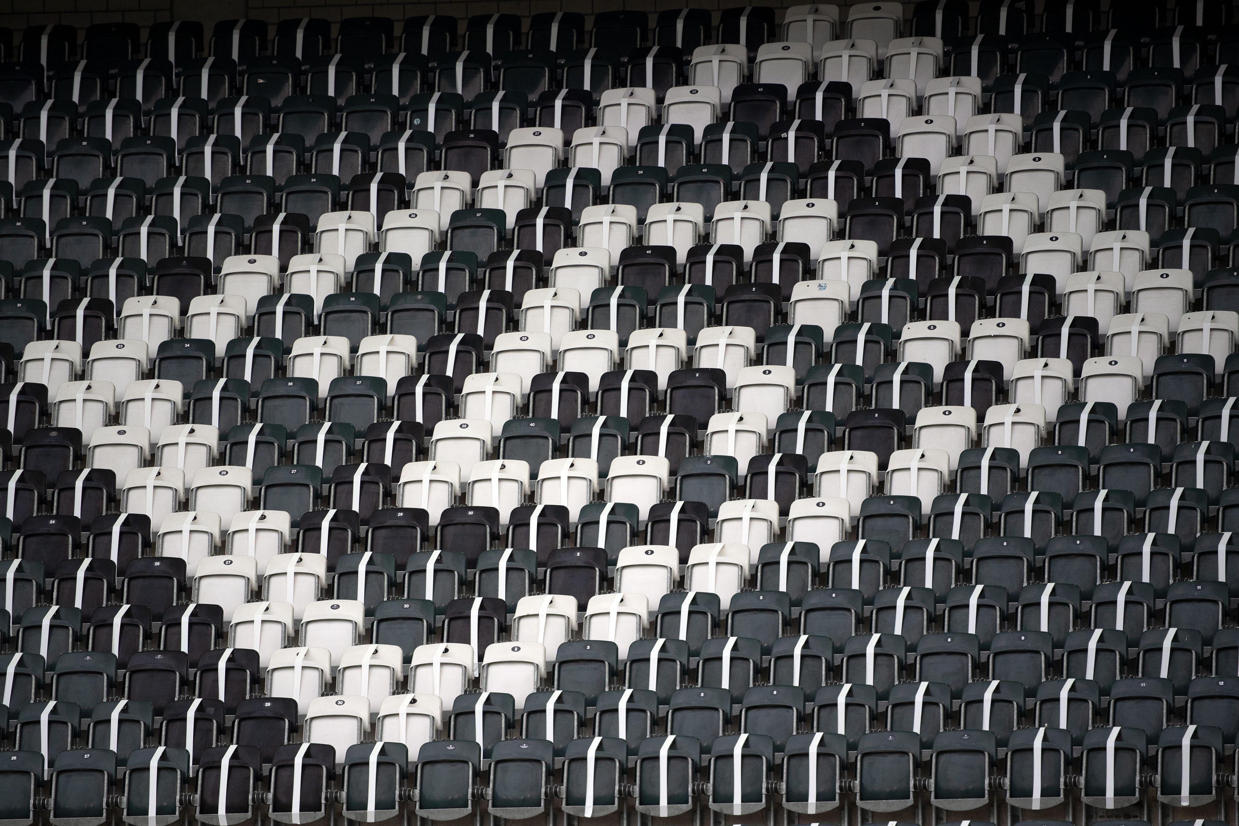 Durch die Sitzschalen im Borussia-Park ergibt sich im Stadion das Rautenmuster.
