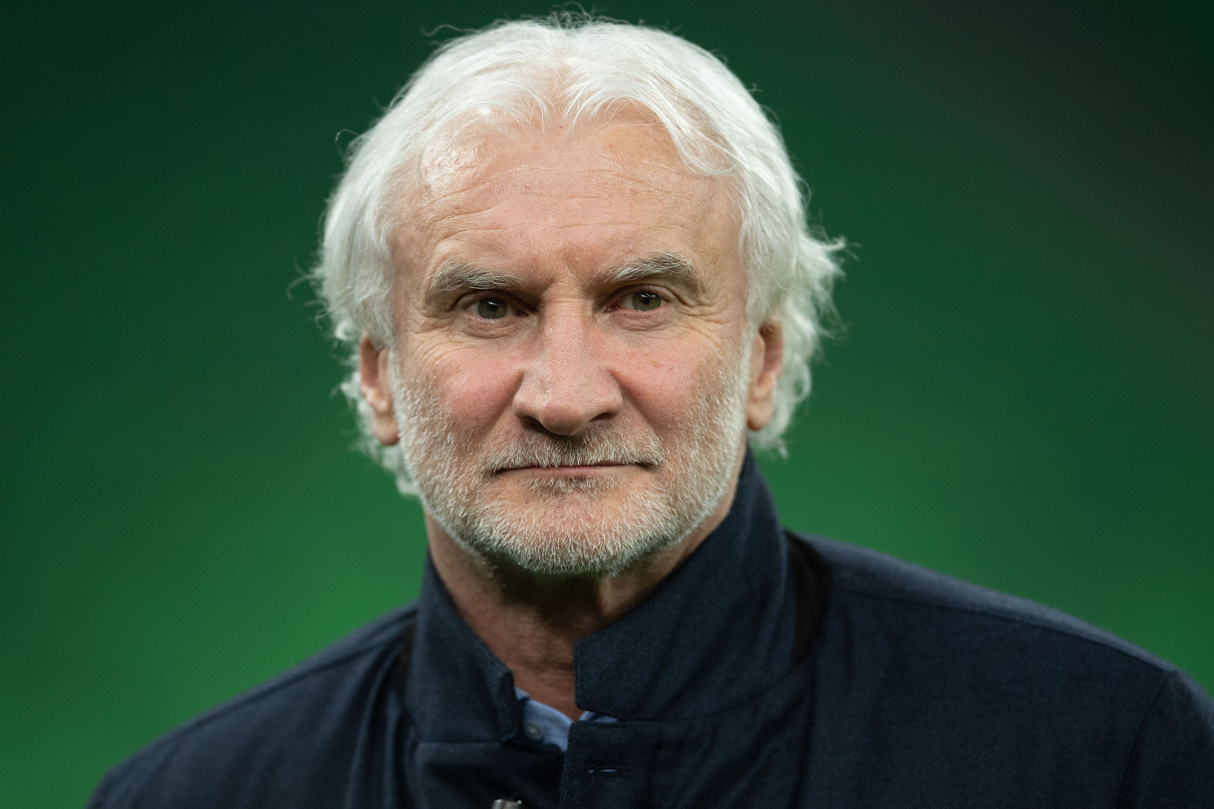 Rudi Völler, Geschäftsführer Sport von Bayer 04 Leverkusen, hier am 6. Juni 2019 im Stadion Krasnodar zu sehen, schaut sich das Abschlusstraining der Bayer-Elf vor einem Europapokal-Duell an.