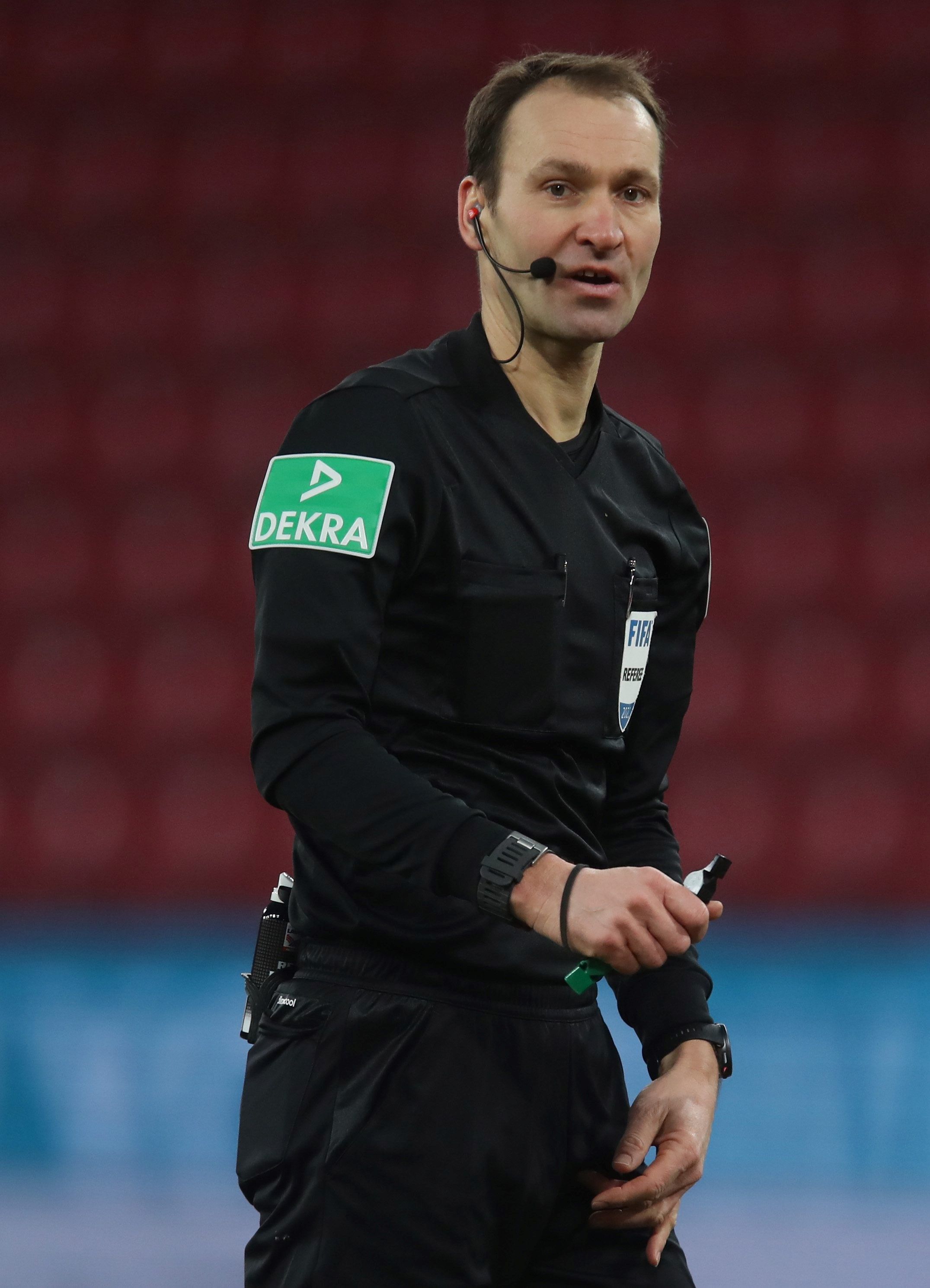 Bastian Dankert beim Bundesliga-Spiel zwischen dem FSV Mainz 05 und Eintracht Frankfurt am 9. Januar 2021 in Mainz.