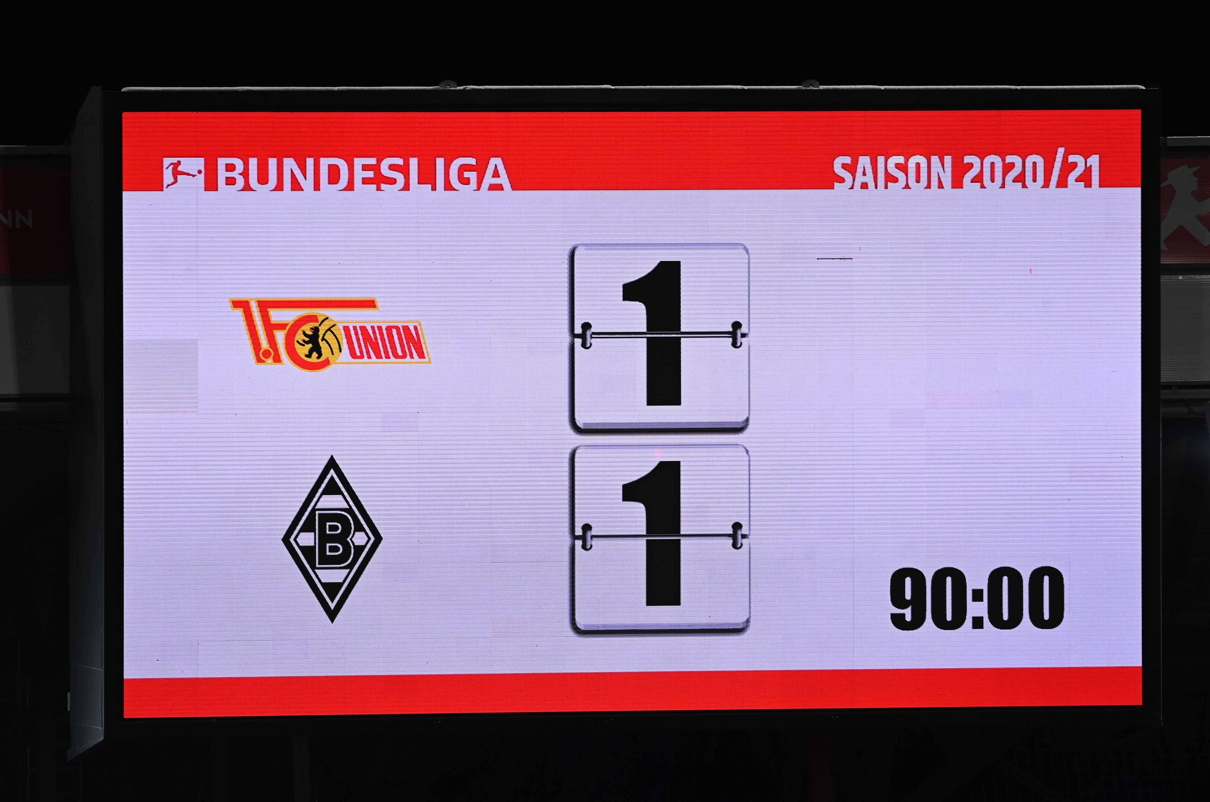 Die Anzeigetafel in der Alten Försterei in Berlin zeigt das Endergebnis zwischen Union Berlin und Borussia Mönchengladbach am 19. Bundesliga-Spieltag am 30.1.2021 an.