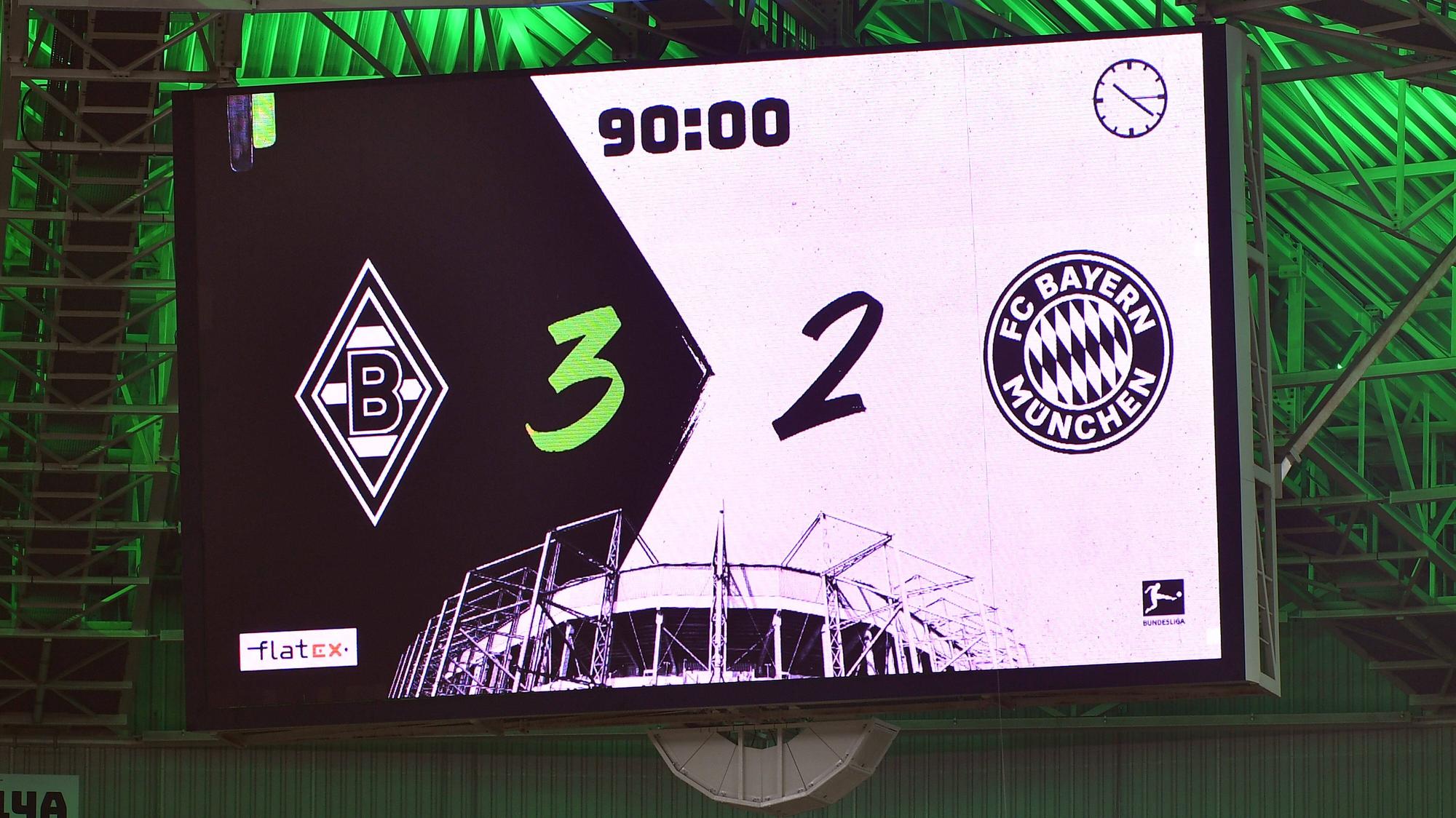 Die Anzeigetafel im Borussia-Park zeigt das Endergebnis gegen Rekordmeister Bayern München: 3:2!