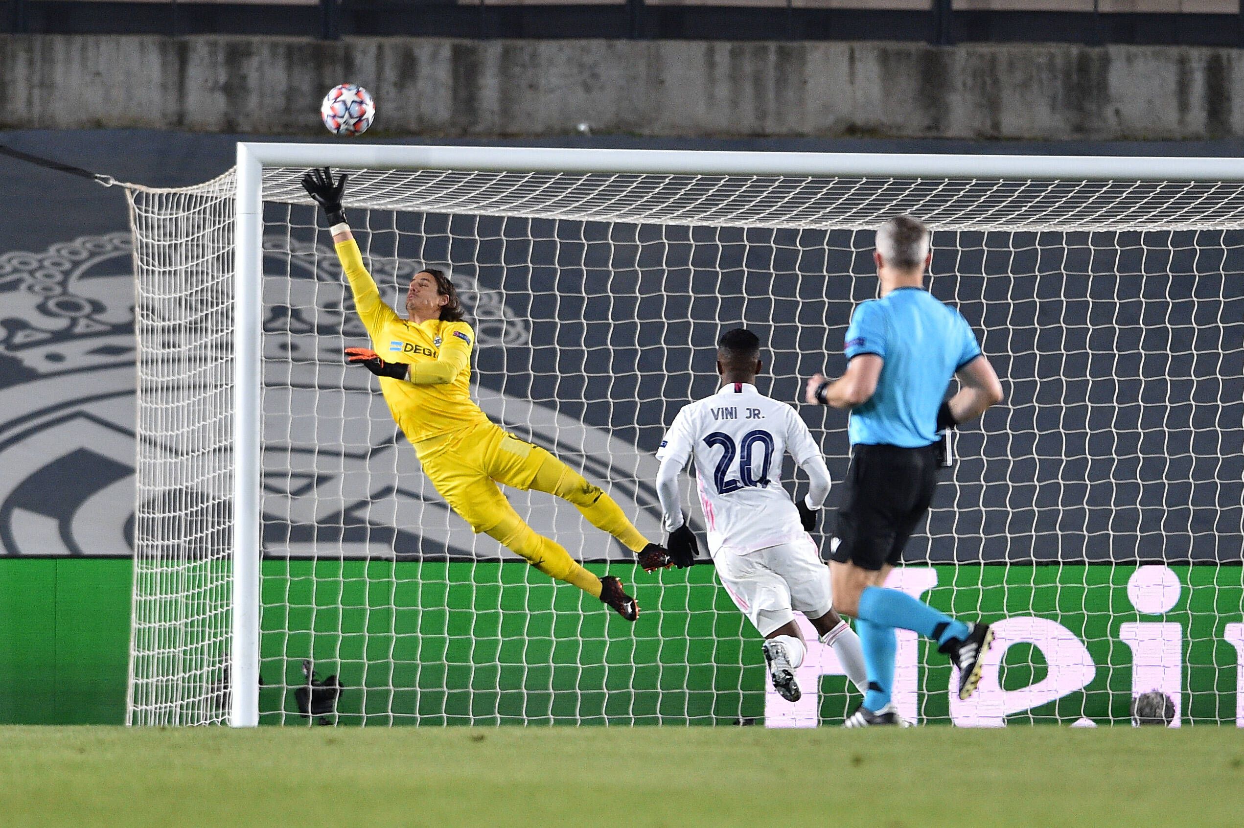 Yann Sommer, Torhüter von Borussia Mönchengladbach, im Champions-League-Duell mit Real Madrid am 9. Dezember 2020 im Stadion Alfredo Di Stefano in Madrid.