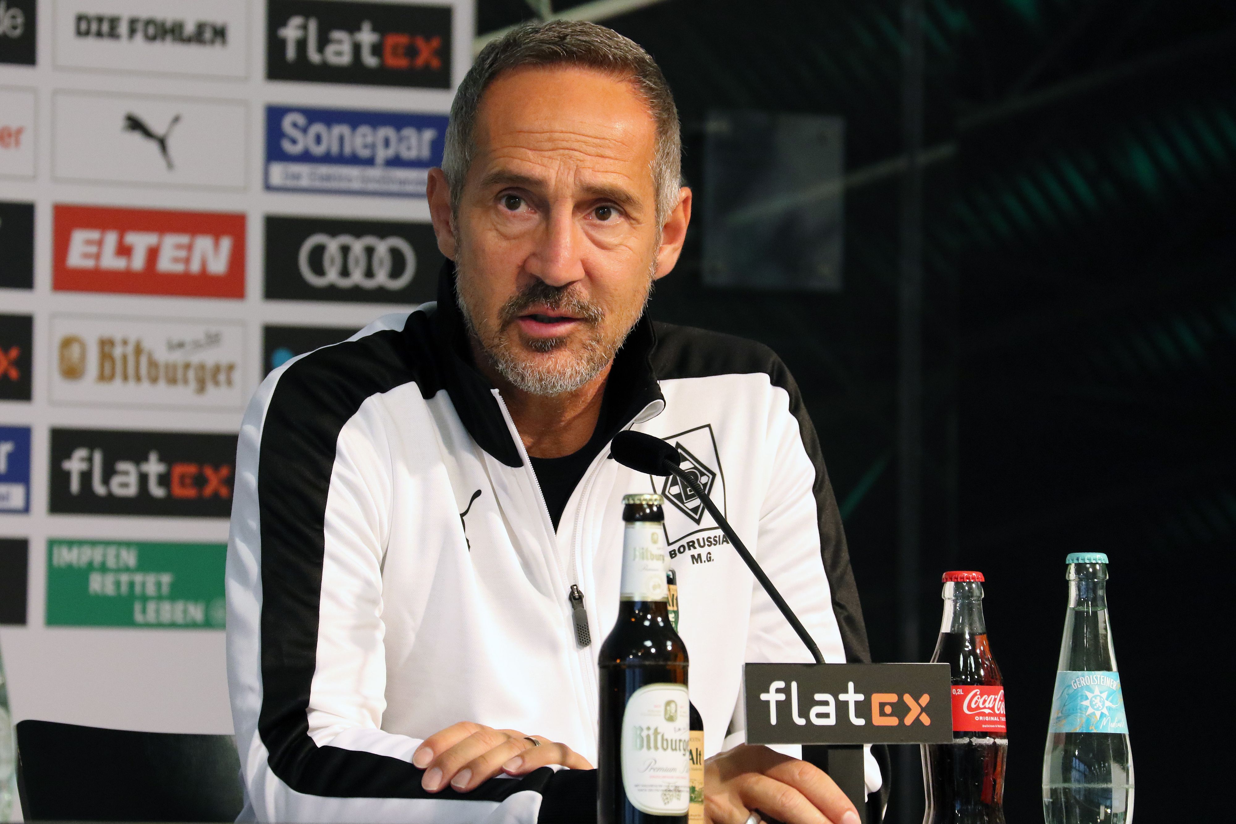 Adi Hütter, Trainer von Borussia Mönchengladbach, am Donnerstag (21. Oktober 2021) bei der Pressekonferenz vor dem Bundesliga-Spiel bei Hertha BSC.
