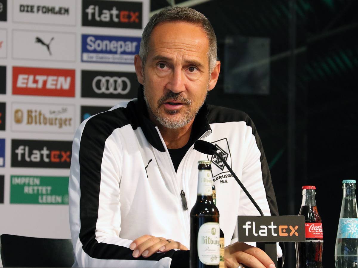 Adi Hütter, Trainer von Borussia Mönchengladbach, am Donnerstag (21. Oktober 2021) bei der Pressekonferenz vor dem Bundesliga-Spiel bei Hertha BSC.
