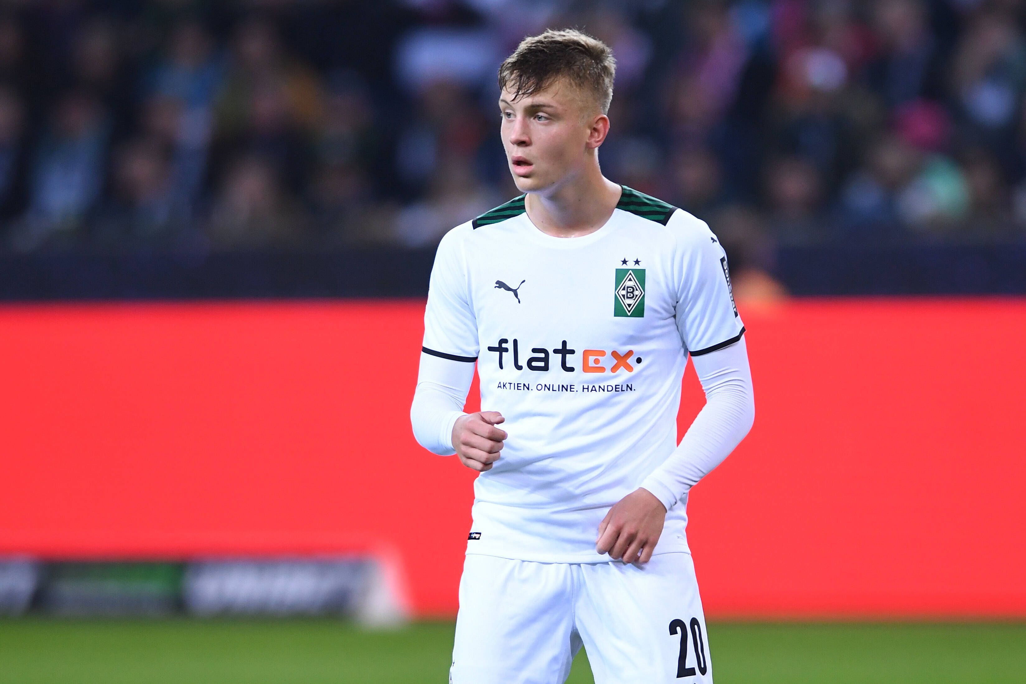 Luca Netz von Borussia Mönchengladbach während des Bundesliga-Duells mit dem VfB Stuttgart am 16. Oktober 2021 im Borussia-Park.