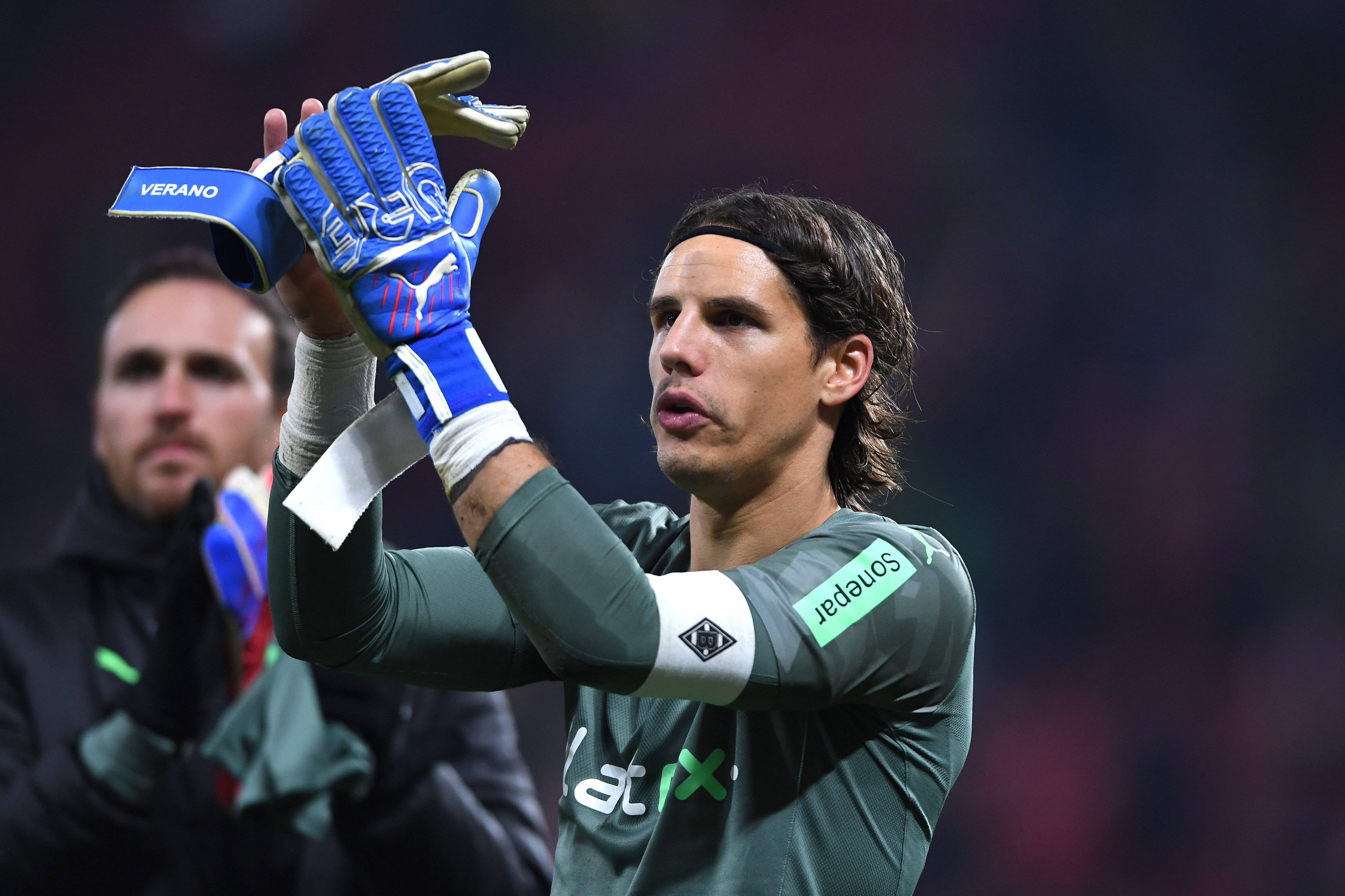 Keeper Yann Sommer applaudierte dennoch nach dem Spiel den mitgereisten Fans.