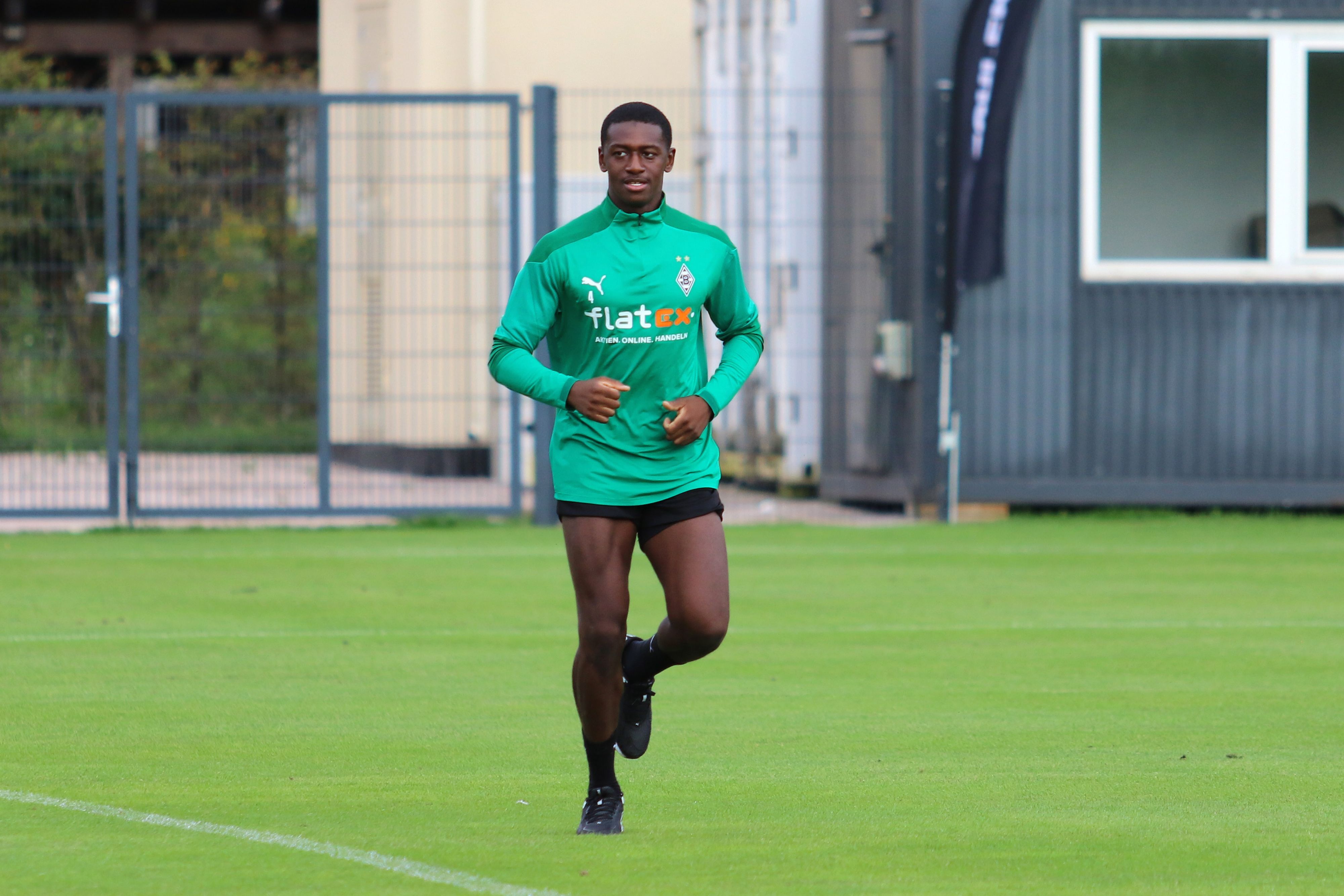 Mamadou Doucouré von Borussia Mönchengladbach bei einer Laufeinheit im Trainingslager in Harsewinkel-Marienfeld im August 2020