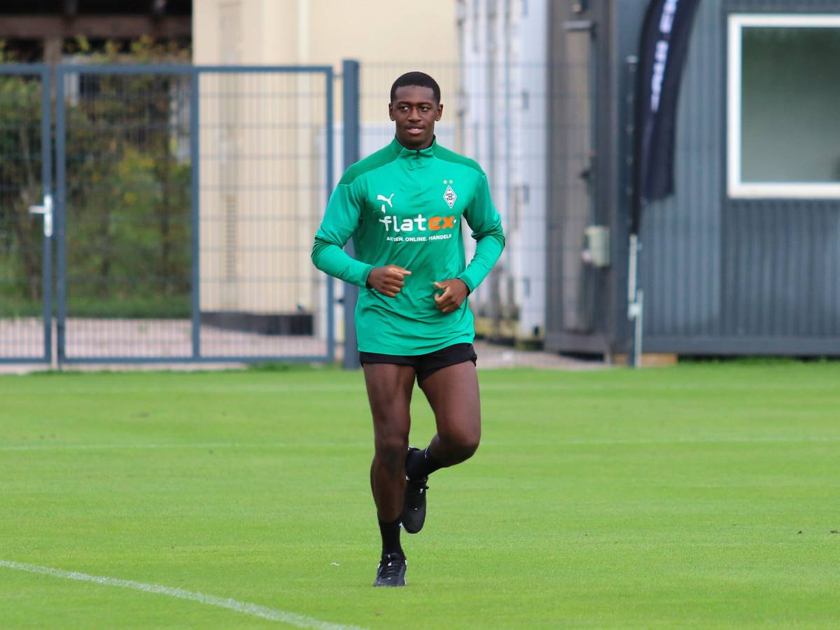 Mamadou Doucouré von Borussia Mönchengladbach bei einer Laufeinheit im Trainingslager in Harsewinkel-Marienfeld im August 2020