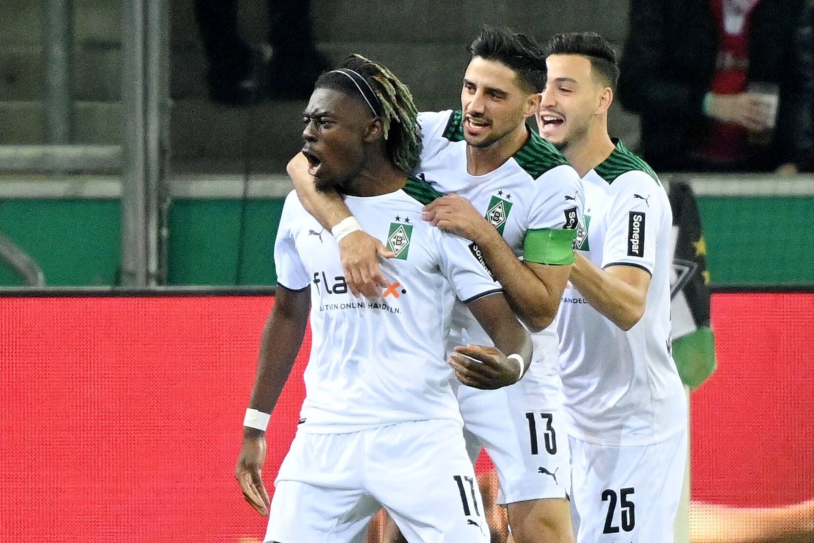 Moenchengladbach, Borussia Park, 27.10.21, GER, Herren, DFB-Pokal, Borussia Moenchengladbach - FC Bayern Muenchen Bild: Kouadio Kone Gladbach jubelt nach seinem Tor zum 1:0