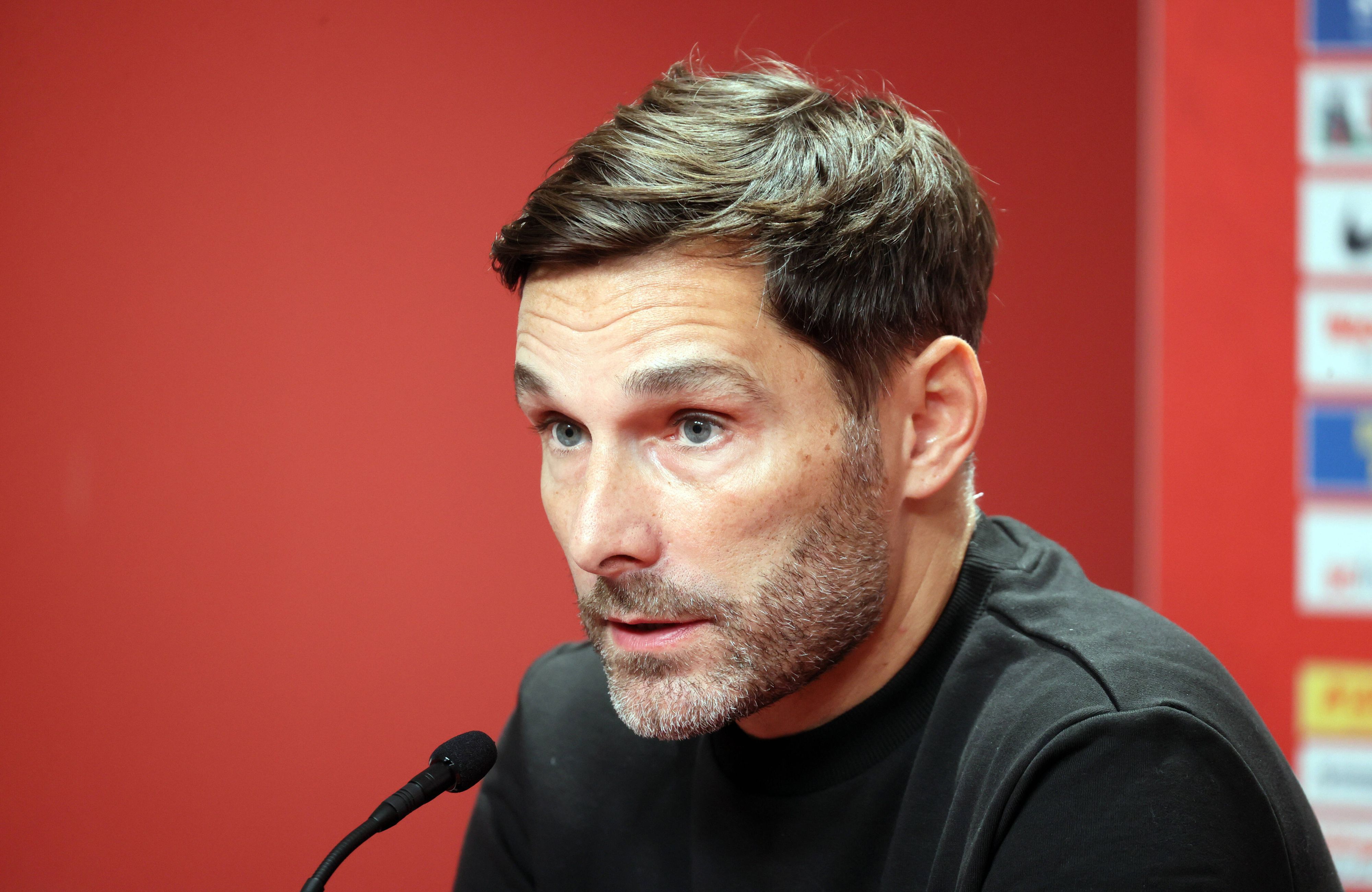 Stefan Leitl, Trainer der SpVgg Greuther Fürth, bei einer Pressekonferenz seines Klubs am 30. Oktober 2021.