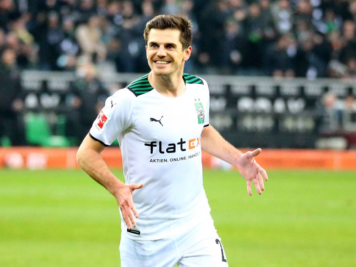 Jonas Hofmann von Borussia Mönchengladbach bejubelt seinen Treffer zum 1:0 gegen Greuther Fürth am 12. Bundesliga-Spieltag (20. November 2021) in der Saison 2021/22.